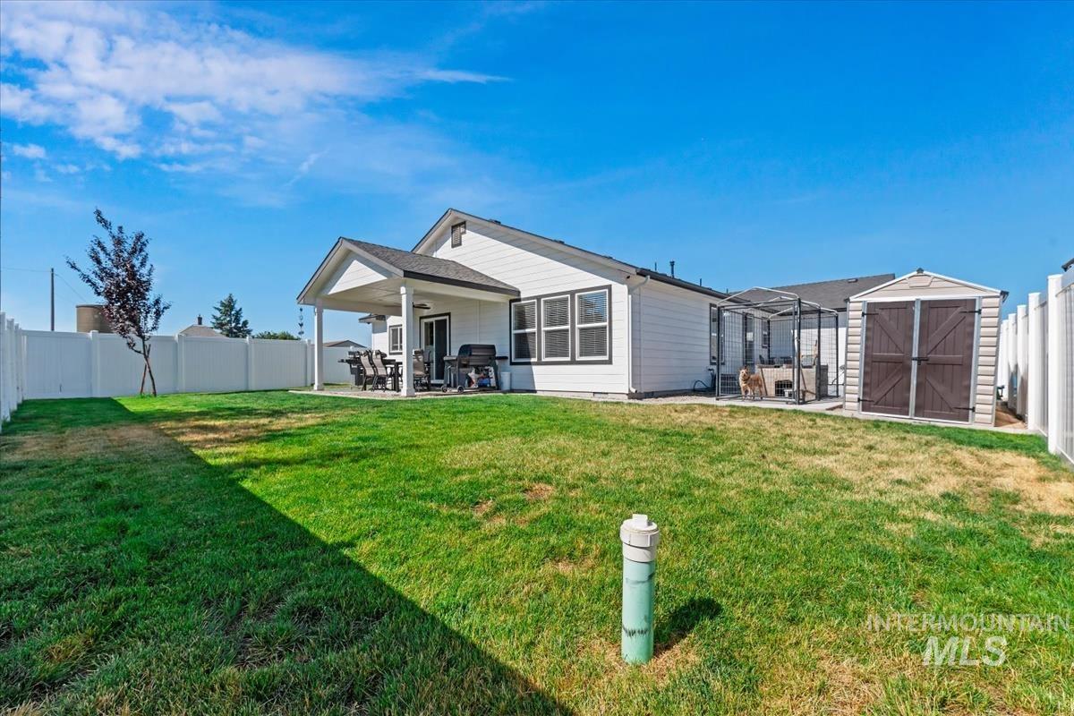 2402 Day Dr, Fruitland, Idaho 83619, 3 Bedrooms, 2 Bathrooms, Residential For Sale, Price $435,000,MLS 98991291