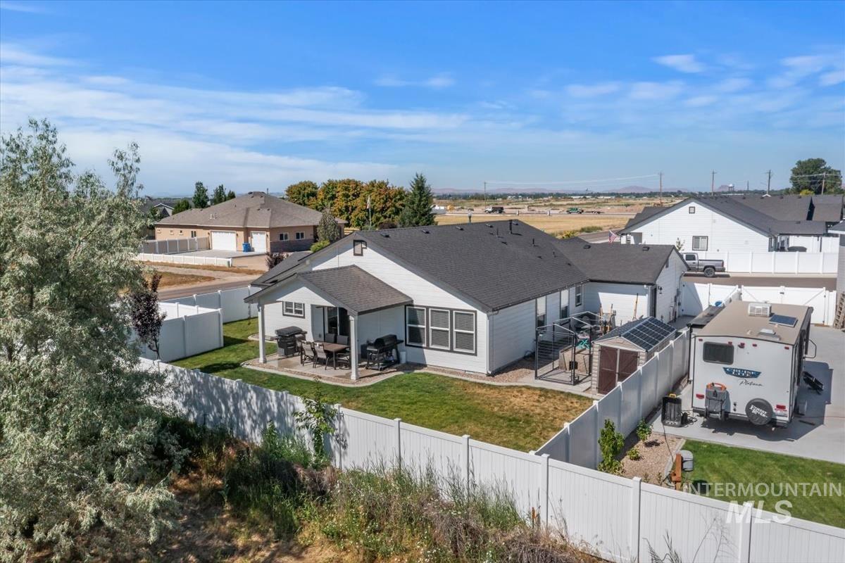 2402 Day Dr, Fruitland, Idaho 83619, 3 Bedrooms, 2 Bathrooms, Residential For Sale, Price $435,000,MLS 98991291
