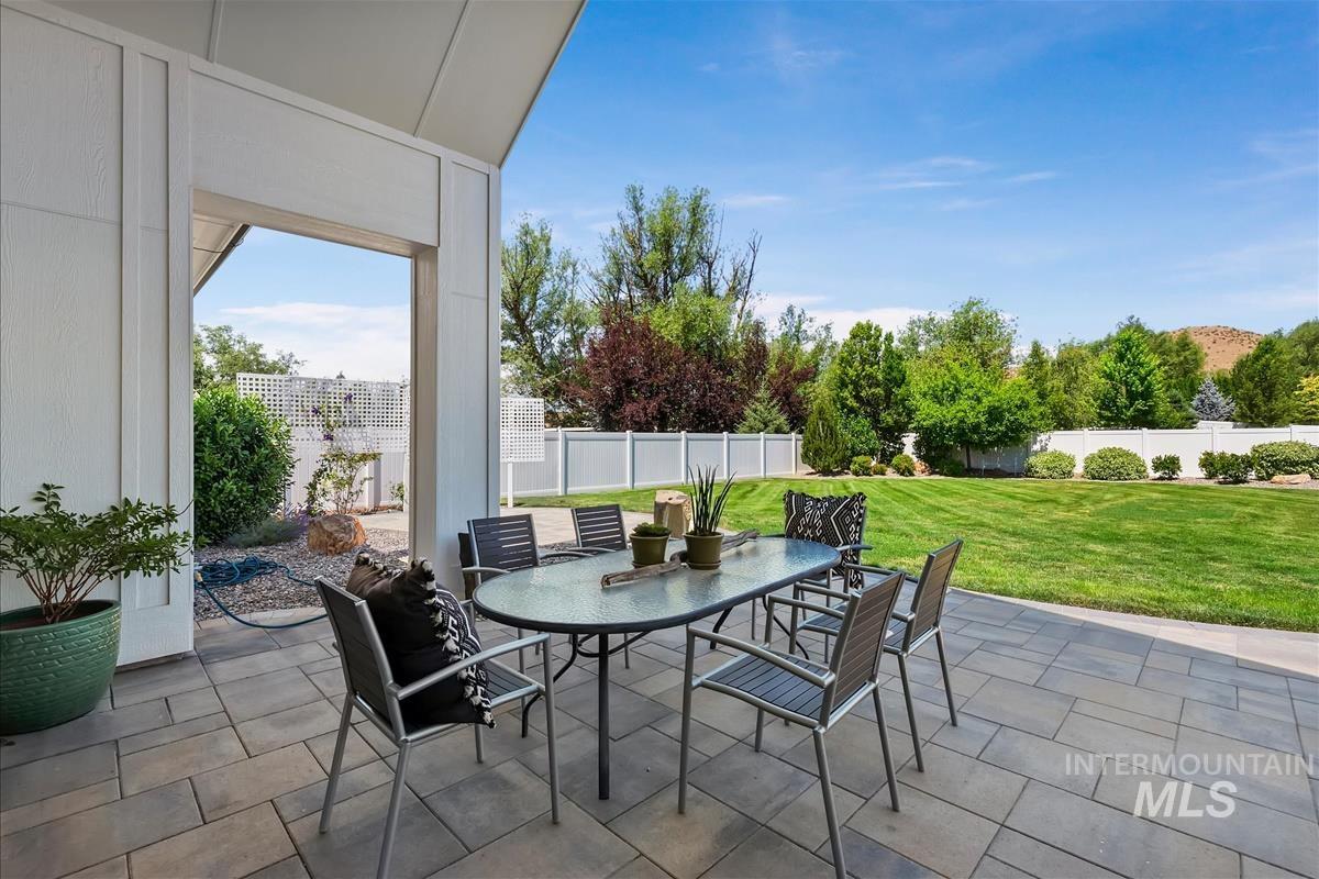 9622 W Sparks Lake Ct, Boise, Idaho 83714, 3 Bedrooms, 2 Bathrooms, Residential For Sale, Price $1,099,000, 98991293