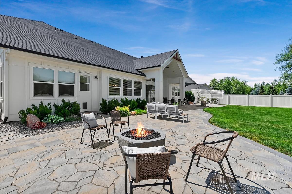 9622 W Sparks Lake Ct, Boise, Idaho 83714, 3 Bedrooms, 2 Bathrooms, Residential For Sale, Price $1,099,000, 98991293