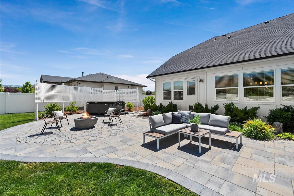9622 W Sparks Lake Ct, Boise, Idaho 83714, 3 Bedrooms, 2 Bathrooms, Residential For Sale, Price $1,099,000, 98991293