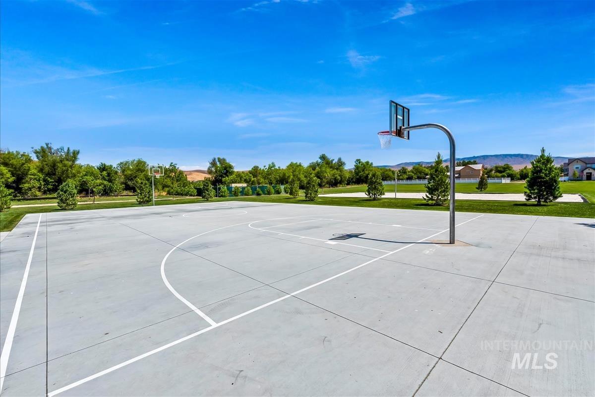 9622 W Sparks Lake Ct, Boise, Idaho 83714, 3 Bedrooms, 2 Bathrooms, Residential For Sale, Price $1,099,000, 98991293