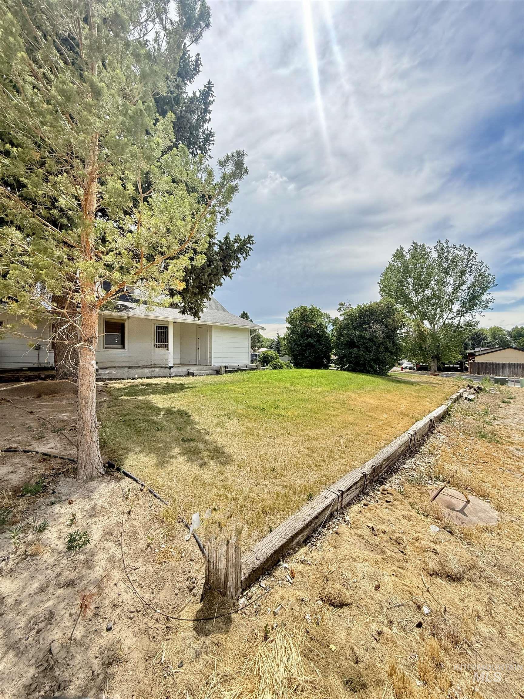 1013 S Eisenhower St, Jerome, Idaho 83338, 4 Bedrooms, 2 Bathrooms, Residential For Sale, Price $279,900,MLS 98991294