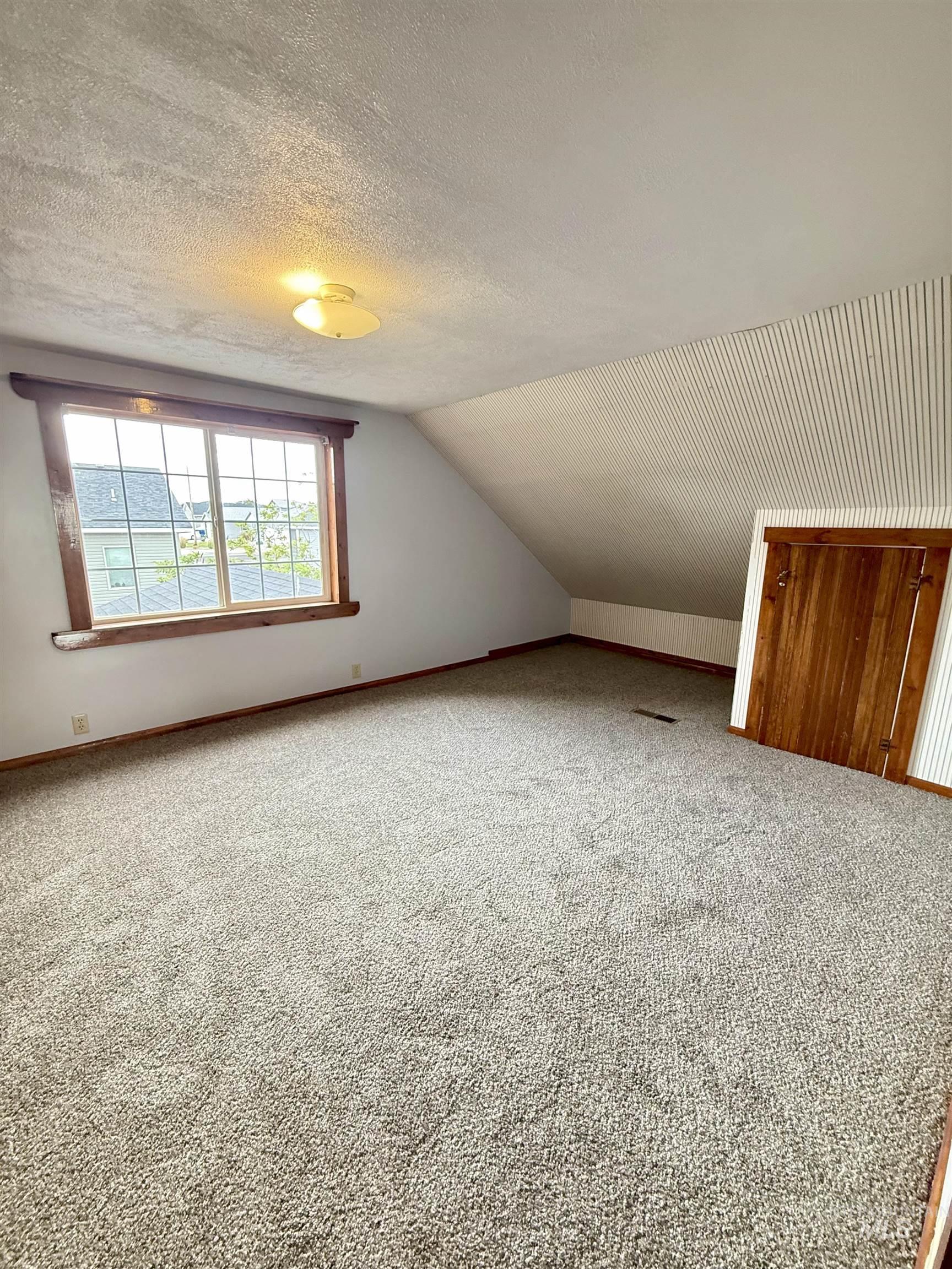 1018 S Eisenhower St, Jerome, Idaho 83338, 4 Bedrooms, 2 Bathrooms, Residential For Sale, Price $279,900,MLS 98991294