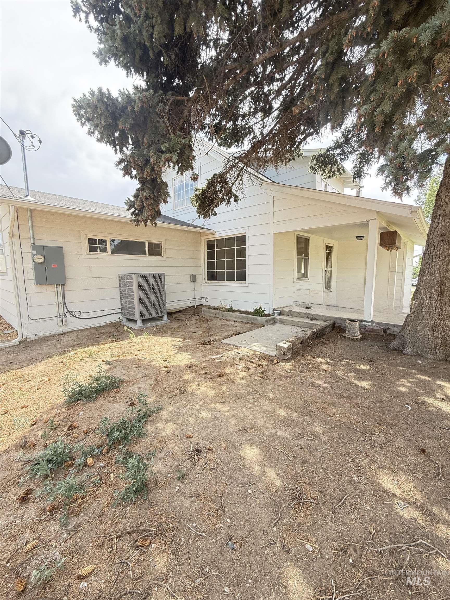 1018 S Eisenhower St, Jerome, Idaho 83338, 4 Bedrooms, 2 Bathrooms, Residential For Sale, Price $279,900,MLS 98991294