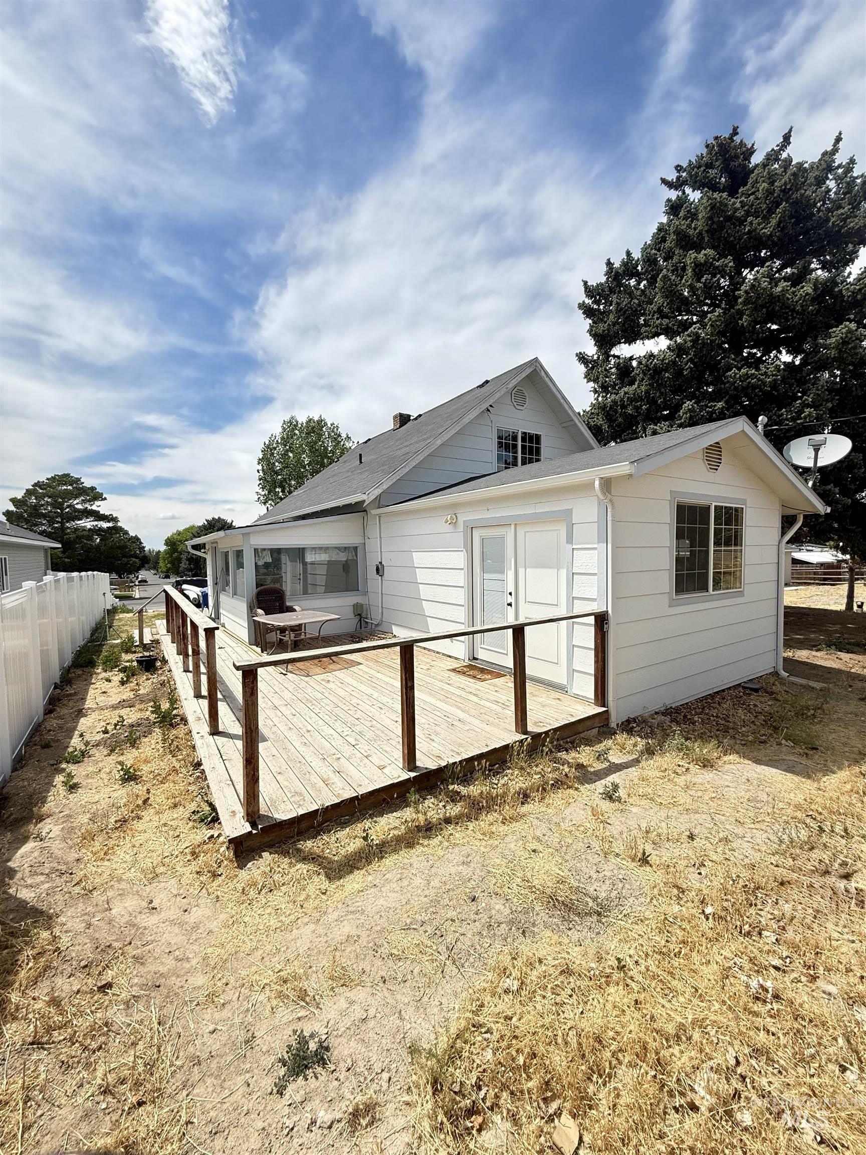 1018 S Eisenhower St, Jerome, Idaho 83338, 4 Bedrooms, 2 Bathrooms, Residential For Sale, Price $279,900,MLS 98991294