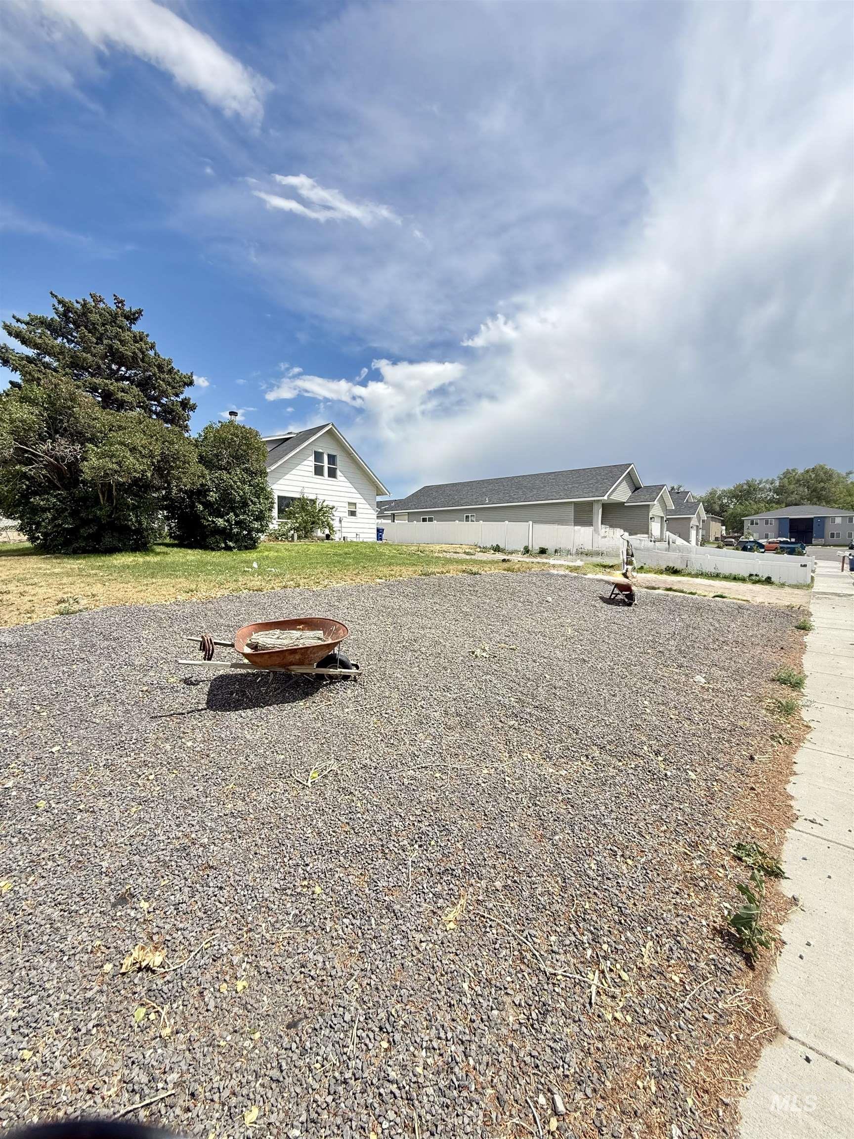 1018 S Eisenhower St, Jerome, Idaho 83338, 4 Bedrooms, 2 Bathrooms, Residential For Sale, Price $279,900,MLS 98991294