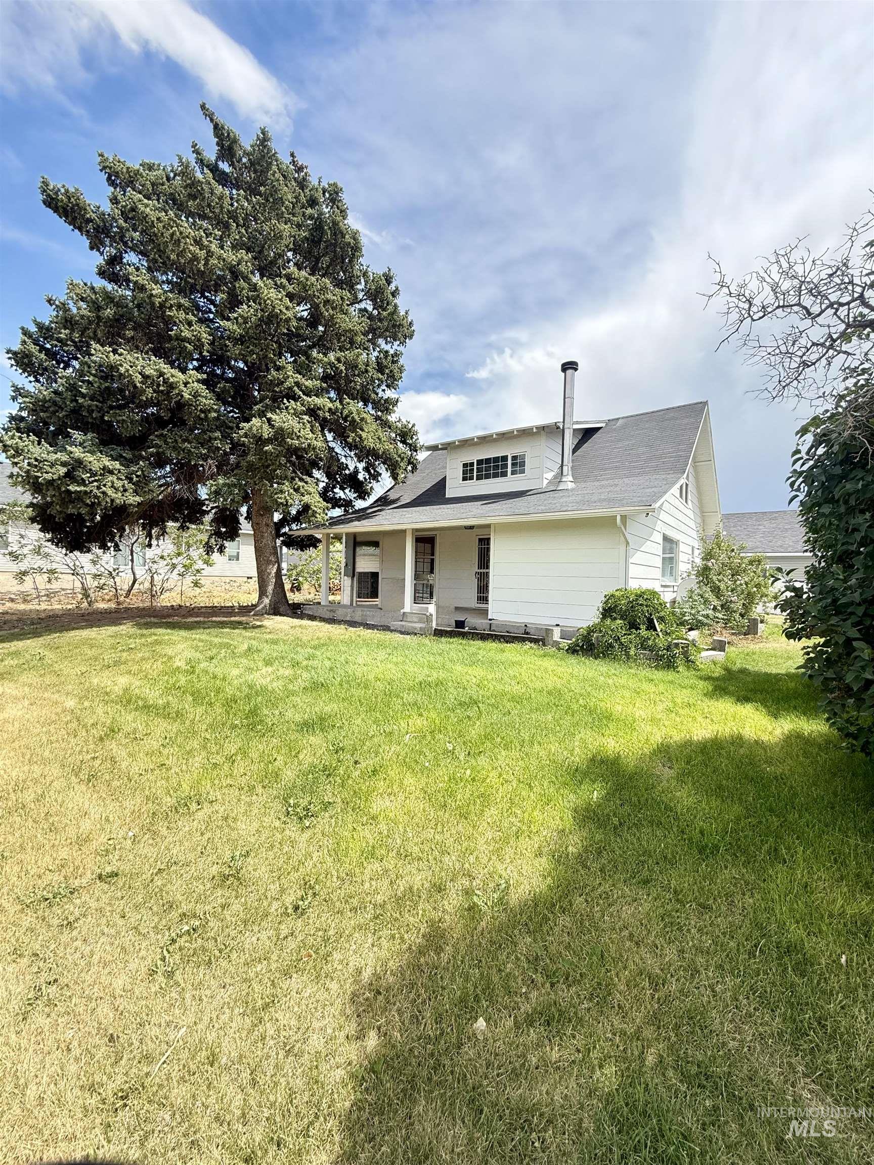 1013 S Eisenhower St, Jerome, Idaho 83338, 4 Bedrooms, 2 Bathrooms, Residential For Sale, Price $279,900,MLS 98991294