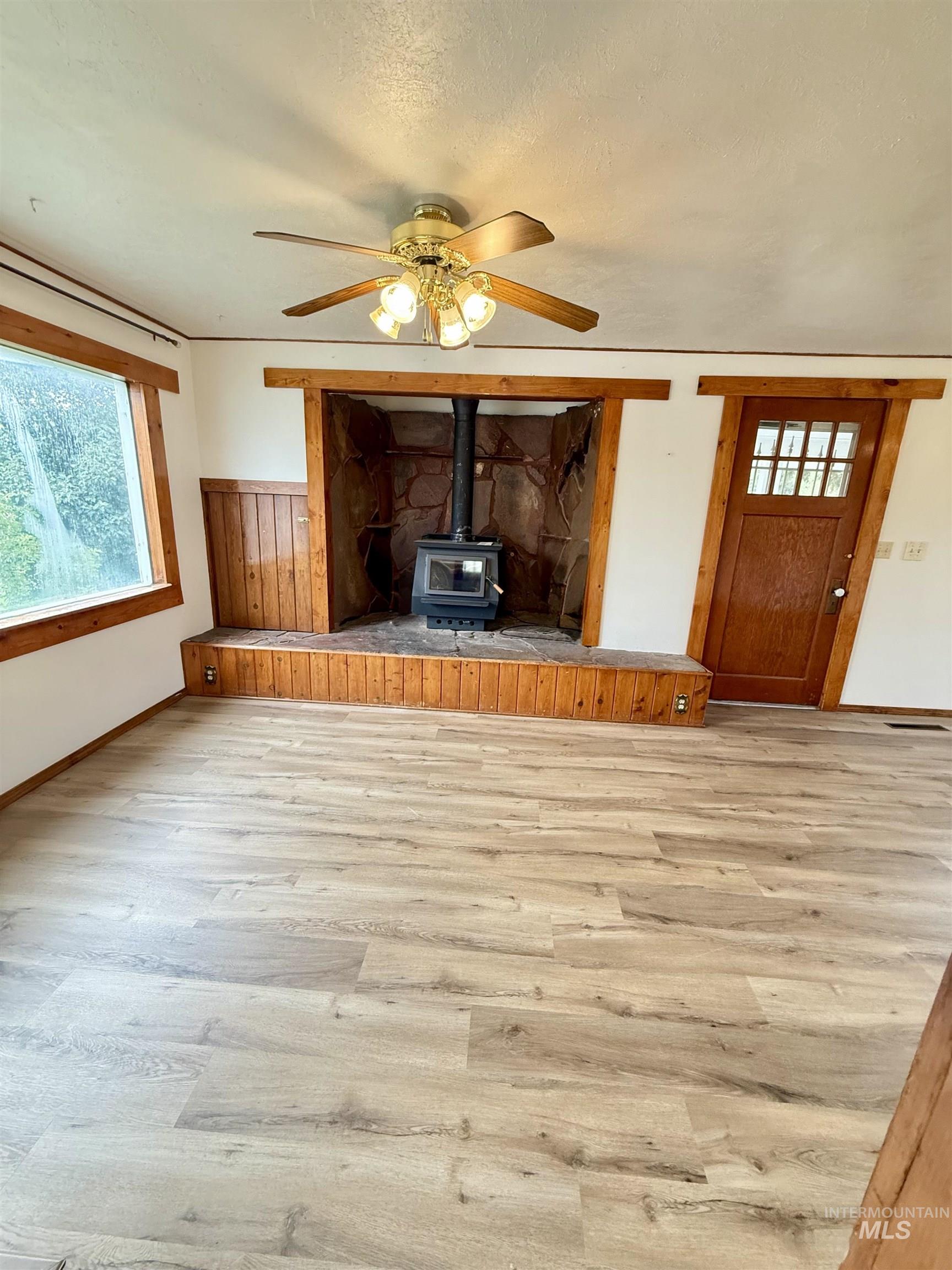 1018 S Eisenhower St, Jerome, Idaho 83338, 4 Bedrooms, 2 Bathrooms, Residential For Sale, Price $279,900,MLS 98991294