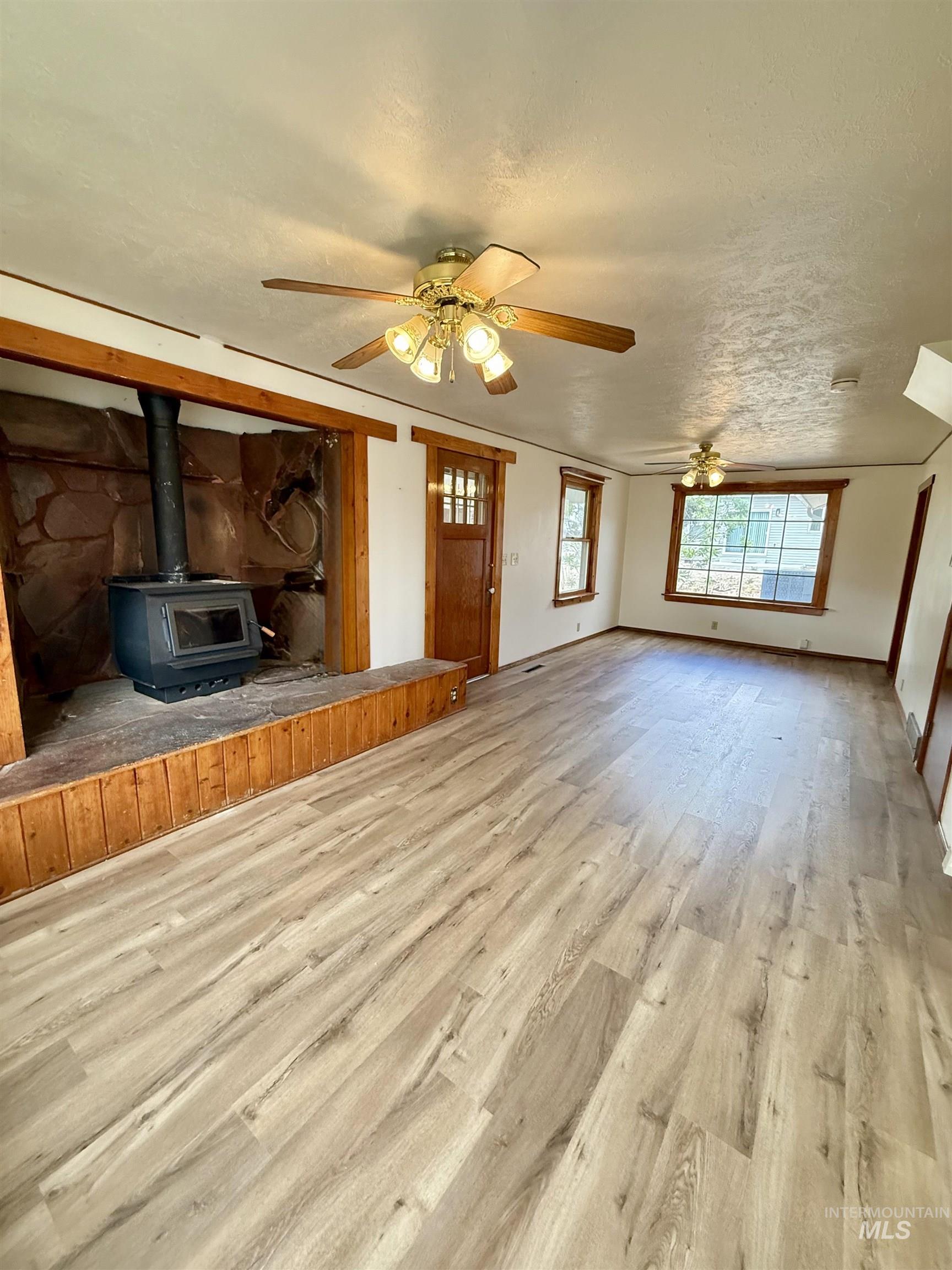 1018 S Eisenhower St, Jerome, Idaho 83338, 4 Bedrooms, 2 Bathrooms, Residential For Sale, Price $279,900,MLS 98991294