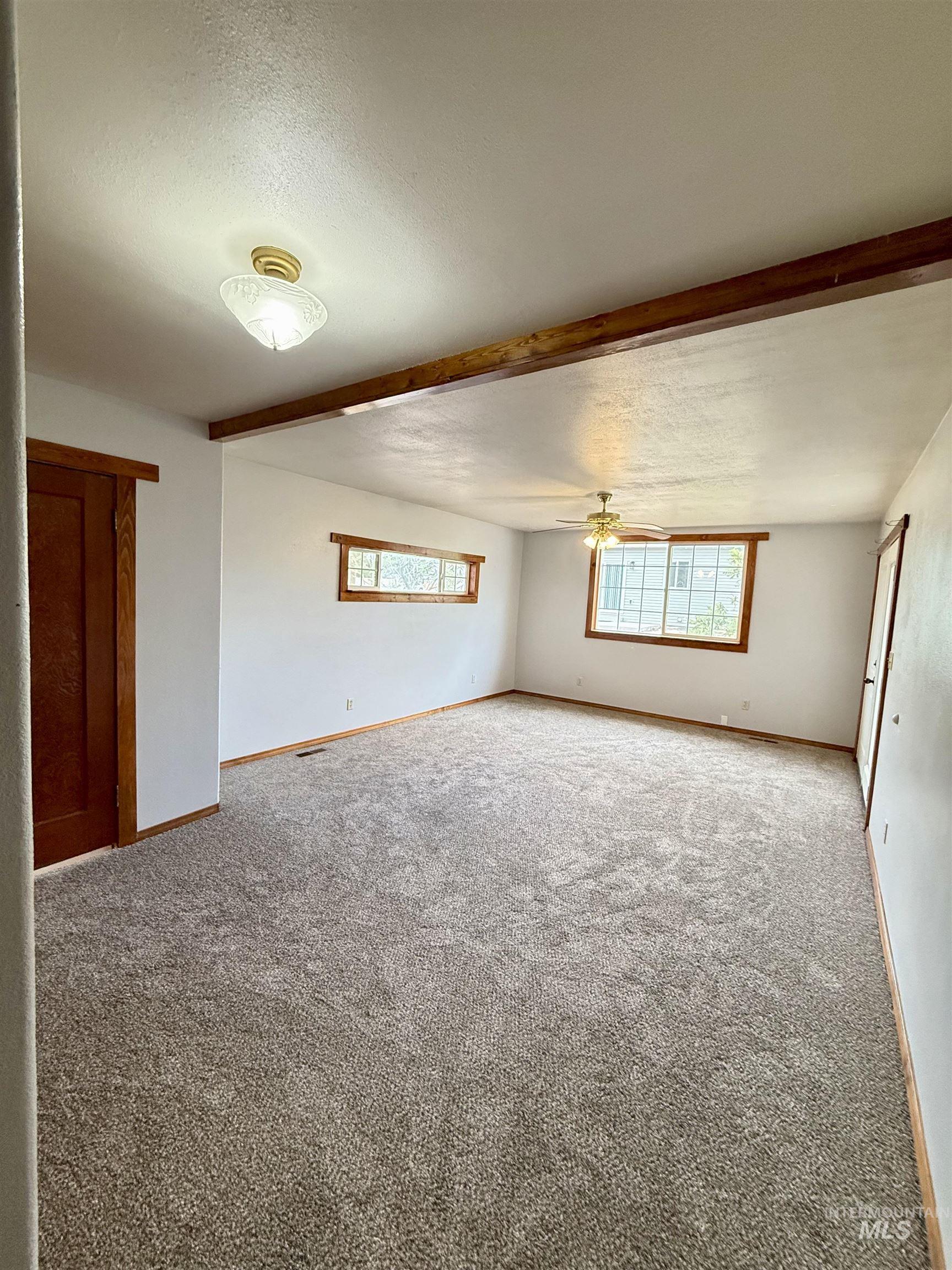 1018 S Eisenhower St, Jerome, Idaho 83338, 4 Bedrooms, 2 Bathrooms, Residential For Sale, Price $279,900,MLS 98991294
