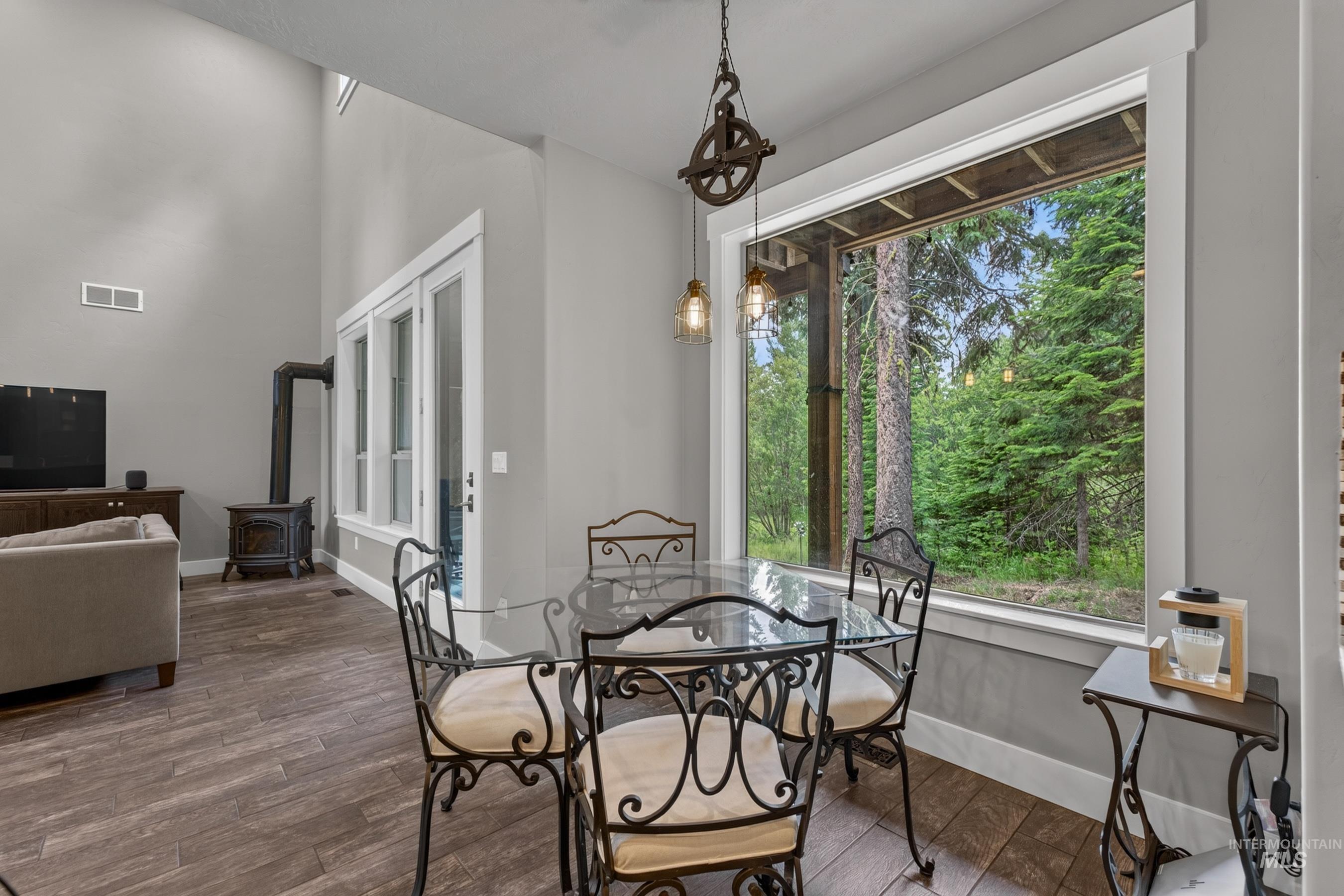 1003 Violet Way, McCall, Idaho 83638, 3 Bedrooms, 3 Bathrooms, Residential For Sale, Price $1,250,000, 98991295