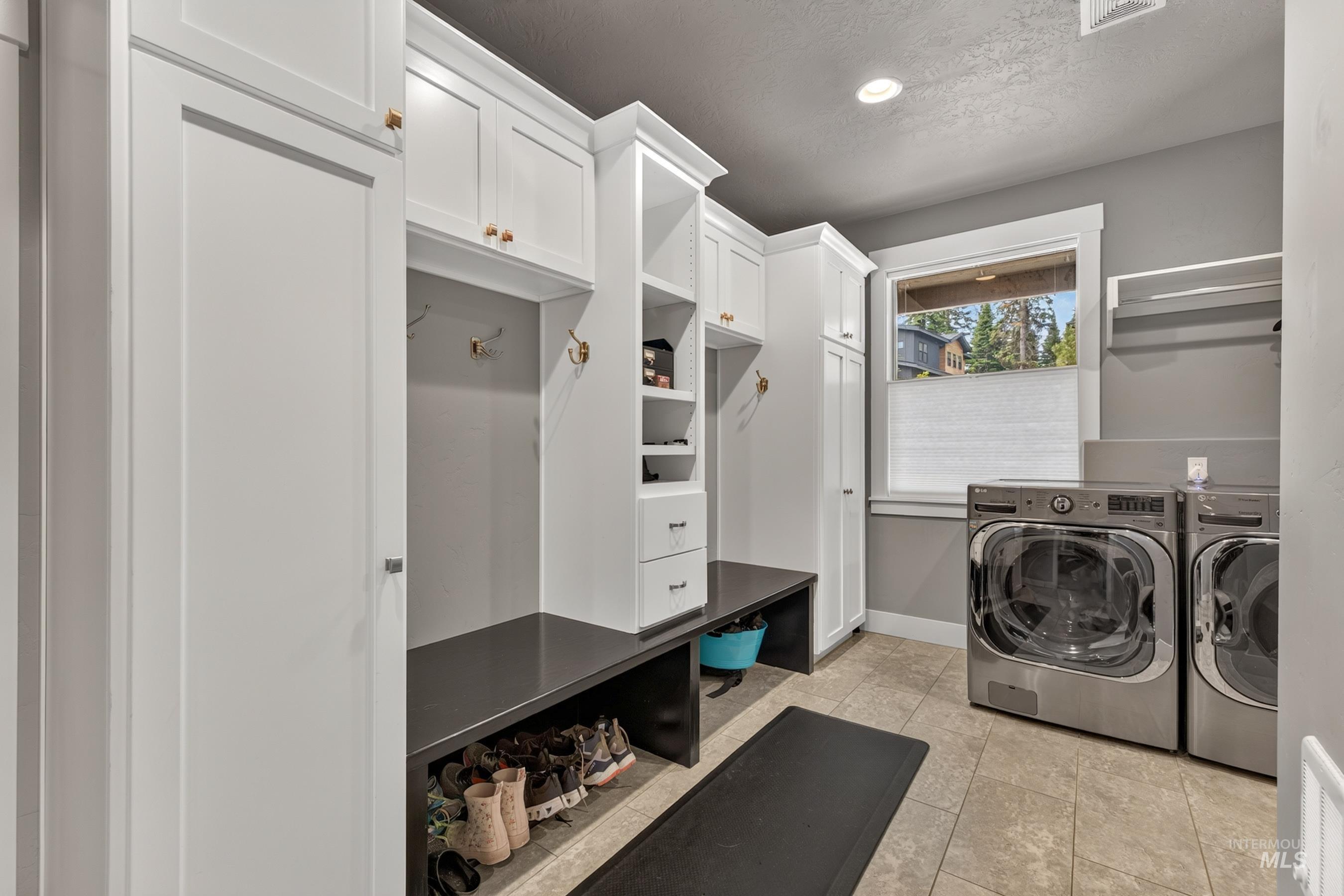 1003 Violet Way, McCall, Idaho 83638, 3 Bedrooms, 3 Bathrooms, Residential For Sale, Price $1,250,000, 98991295