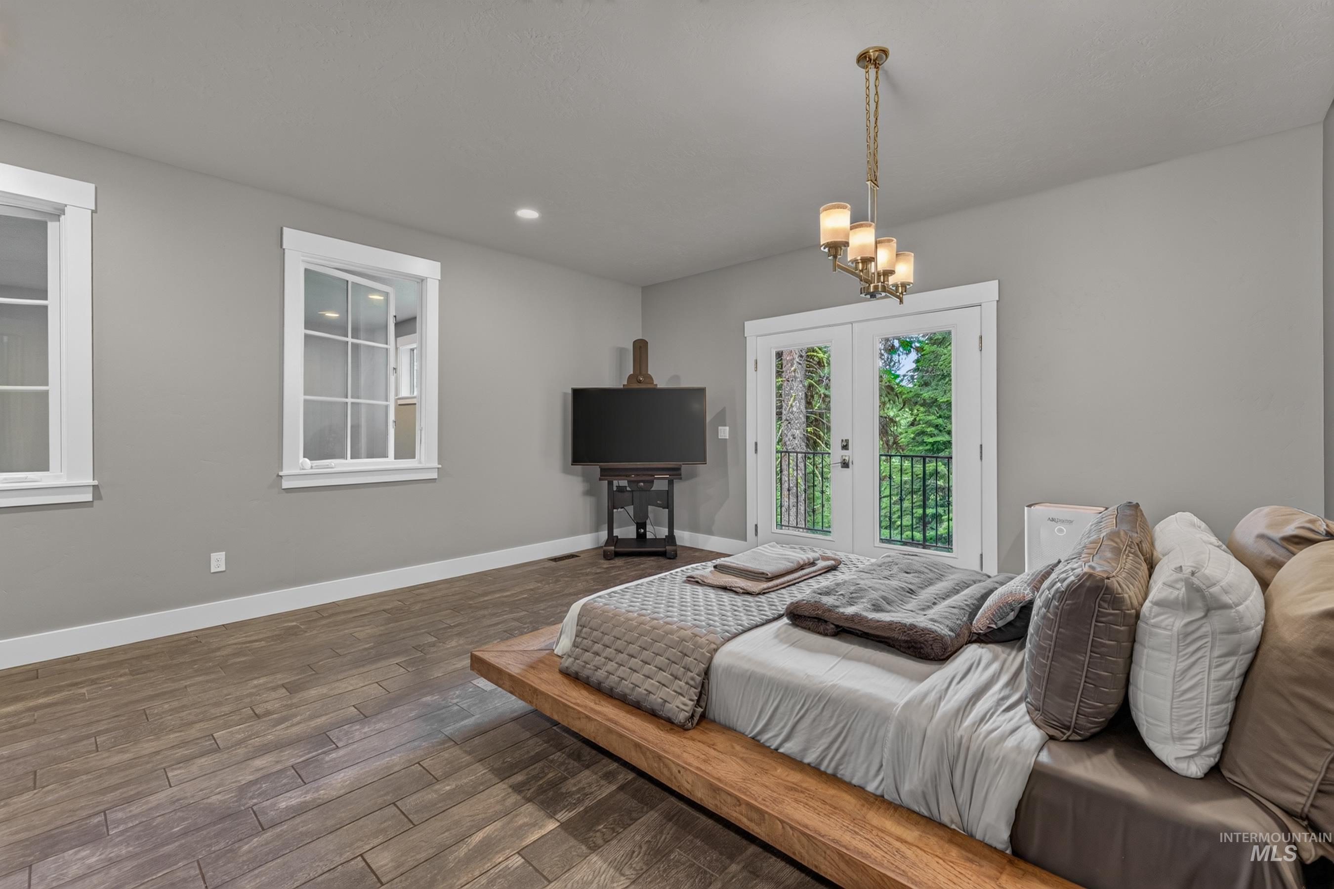 1003 Violet Way, McCall, Idaho 83638, 3 Bedrooms, 3 Bathrooms, Residential For Sale, Price $1,250,000, 98991295