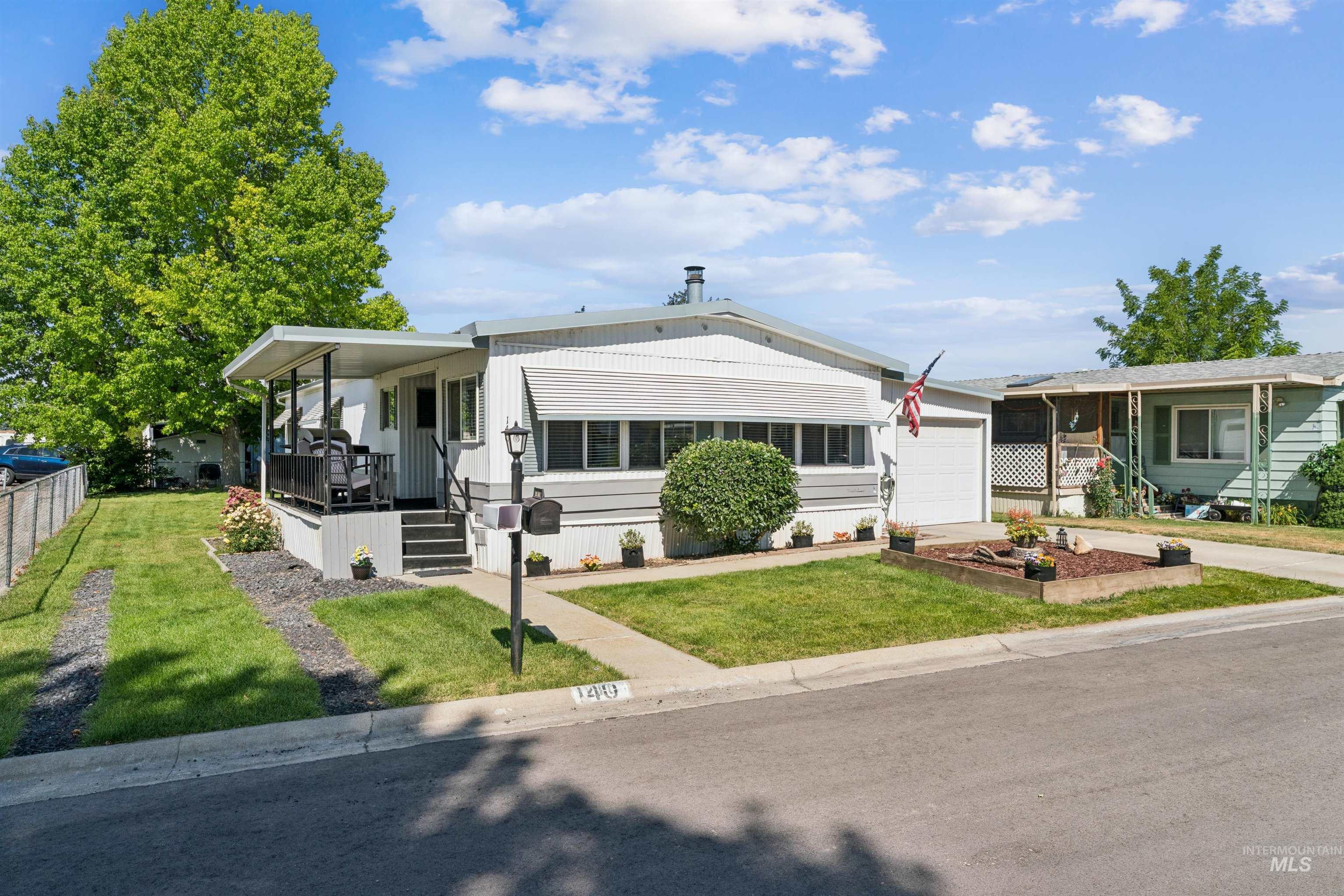 140 N Rainbow Dr, Boise, Idaho 83713, 2 Bedrooms, 2 Bathrooms, Residential For Sale, Price $117,000, 98991299