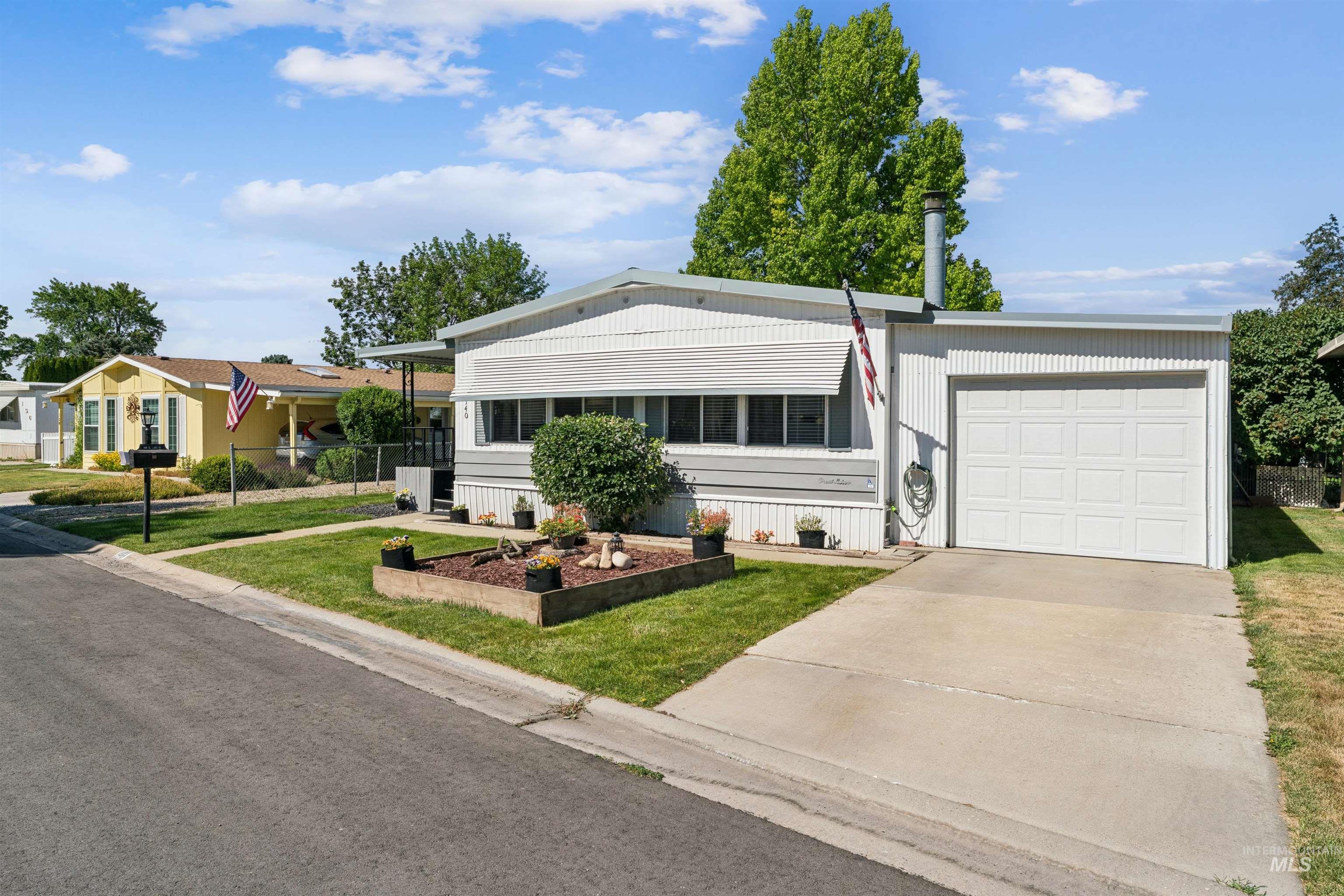 140 N Rainbow Dr, Boise, Idaho 83713, 2 Bedrooms, 2 Bathrooms, Residential For Sale, Price $117,000, 98991299