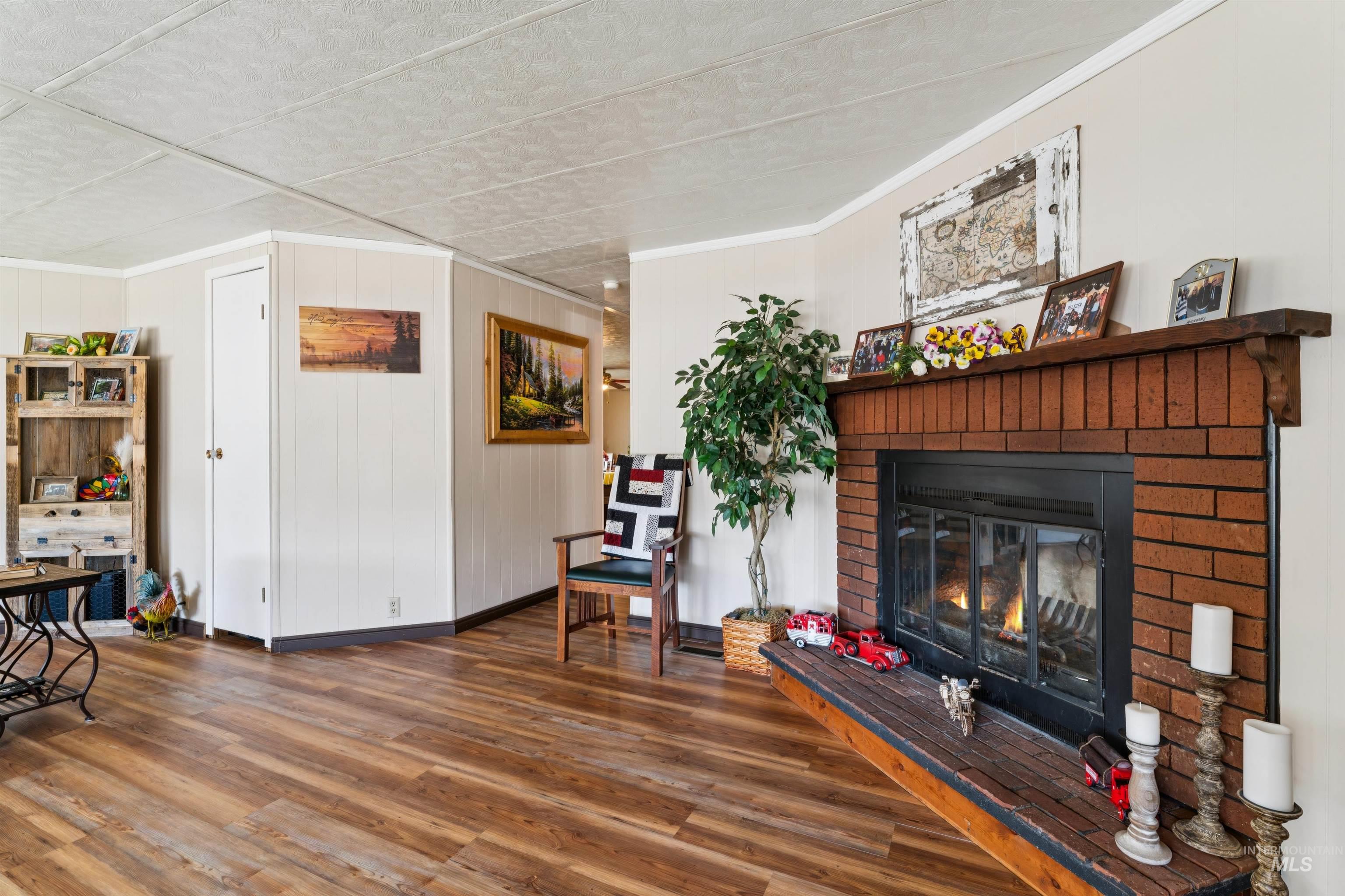 140 N Rainbow Dr, Boise, Idaho 83713, 2 Bedrooms, 2 Bathrooms, Residential For Sale, Price $117,000, 98991299