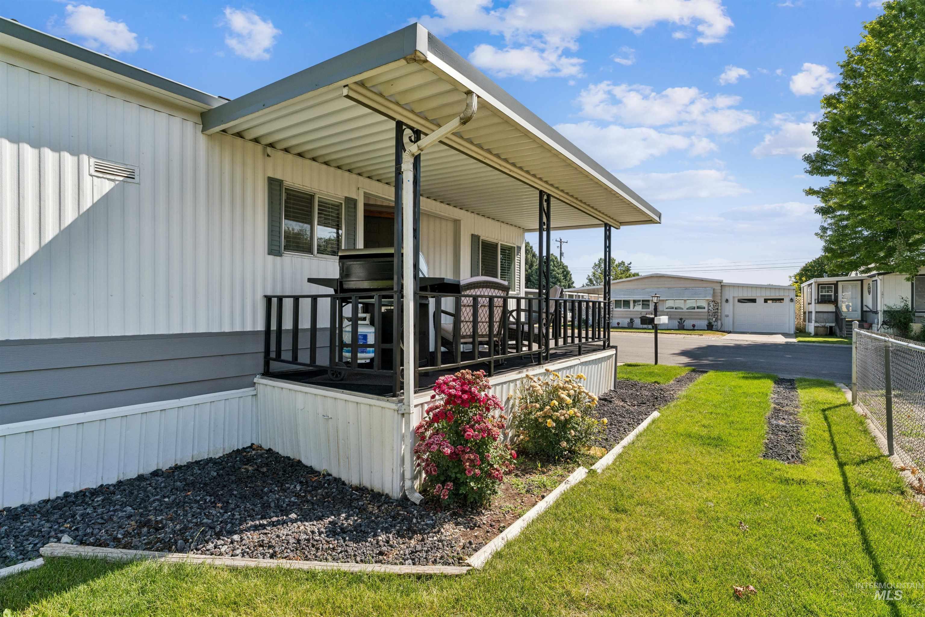 140 N Rainbow Dr, Boise, Idaho 83713, 2 Bedrooms, 2 Bathrooms, Residential For Sale, Price $117,000, 98991299