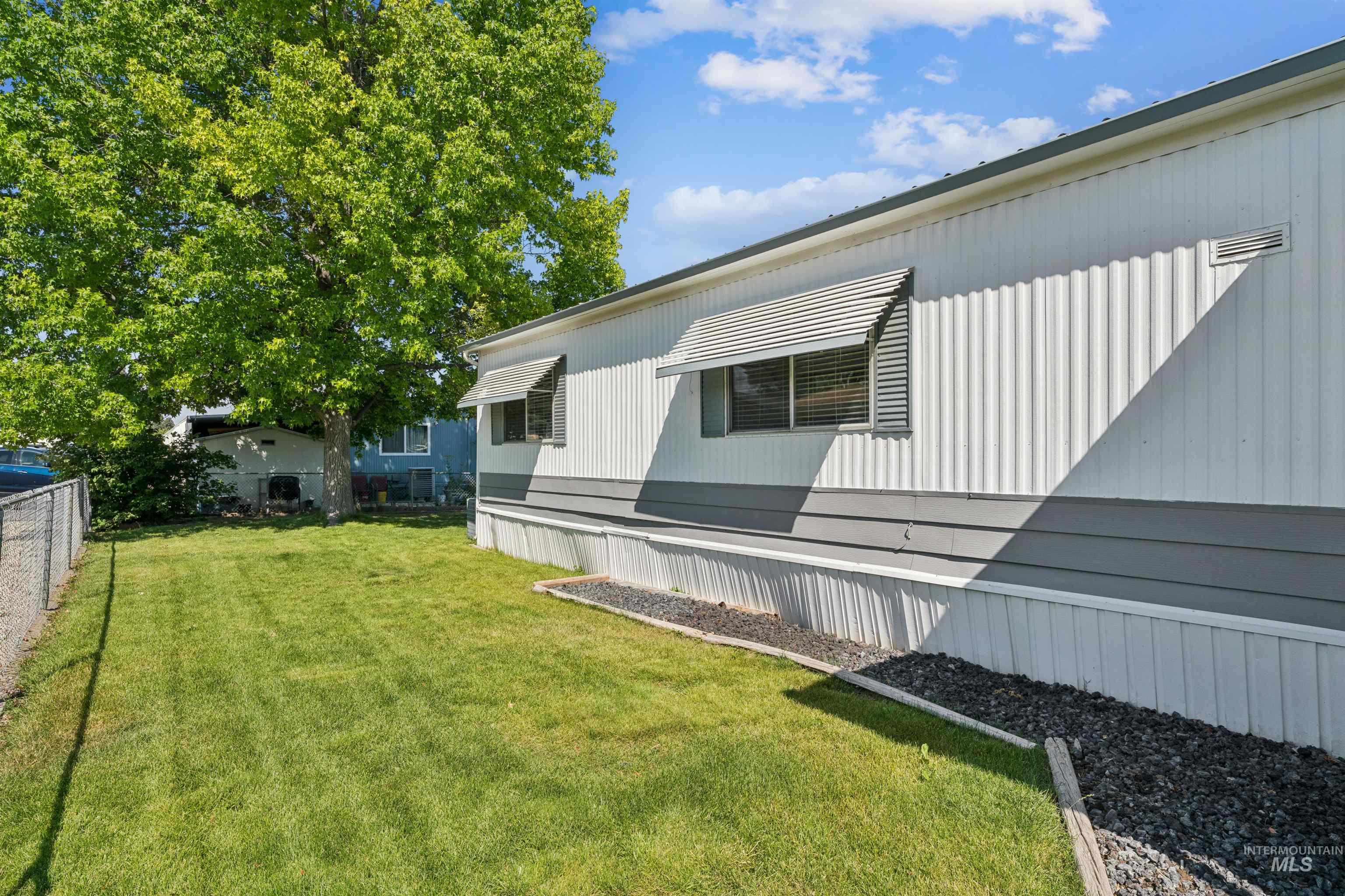 140 N Rainbow Dr, Boise, Idaho 83713, 2 Bedrooms, 2 Bathrooms, Residential For Sale, Price $117,000, 98991299