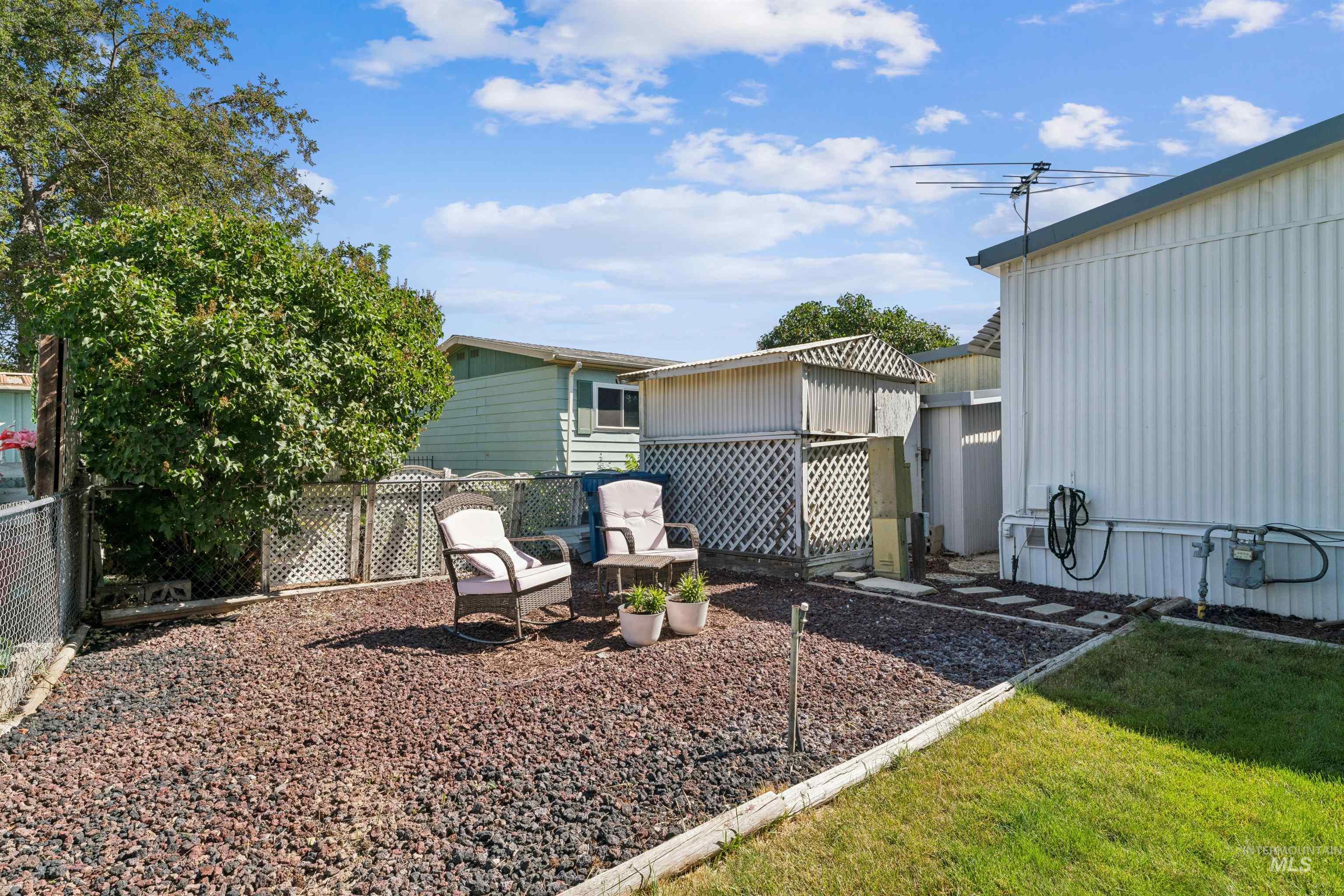 140 N Rainbow Dr, Boise, Idaho 83713, 2 Bedrooms, 2 Bathrooms, Residential For Sale, Price $117,000, 98991299