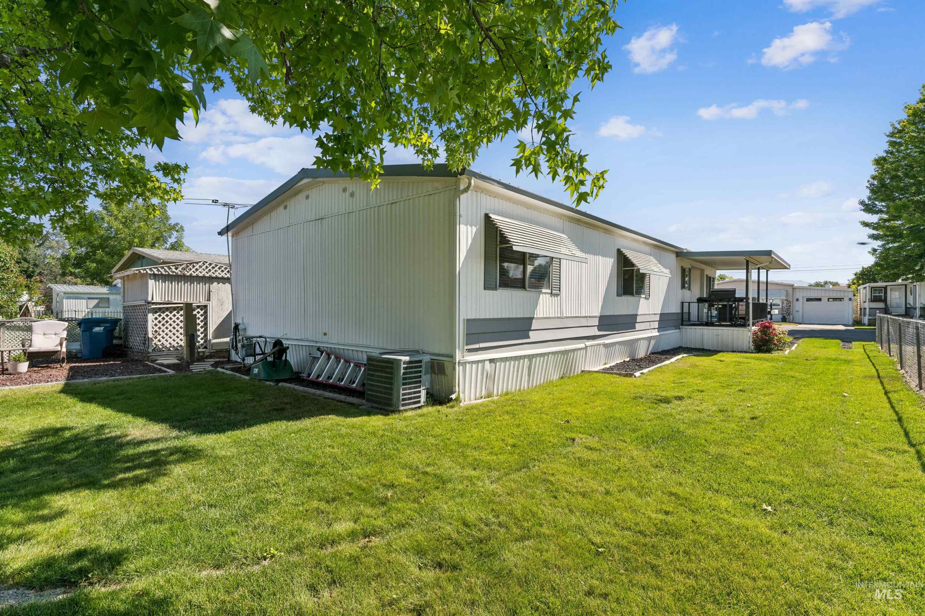 140 N Rainbow Dr, Boise, Idaho 83713, 2 Bedrooms, 2 Bathrooms, Residential For Sale, Price $117,000, 98991299