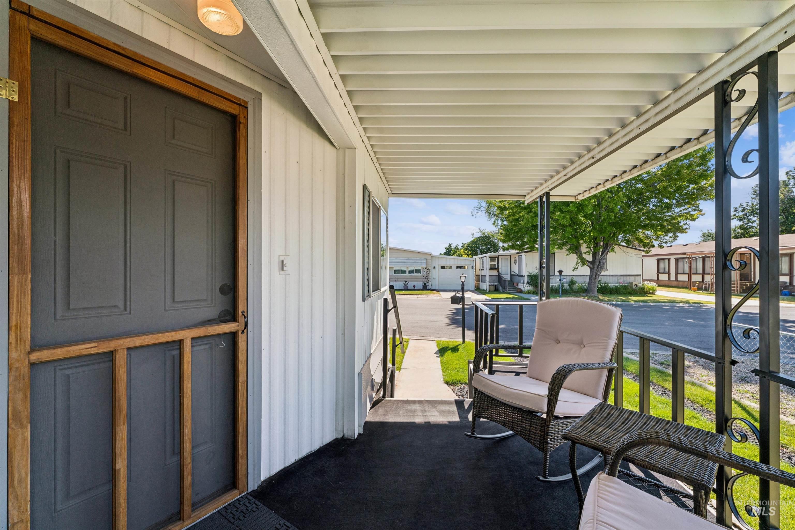 140 N Rainbow Dr, Boise, Idaho 83713, 2 Bedrooms, 2 Bathrooms, Residential For Sale, Price $117,000, 98991299