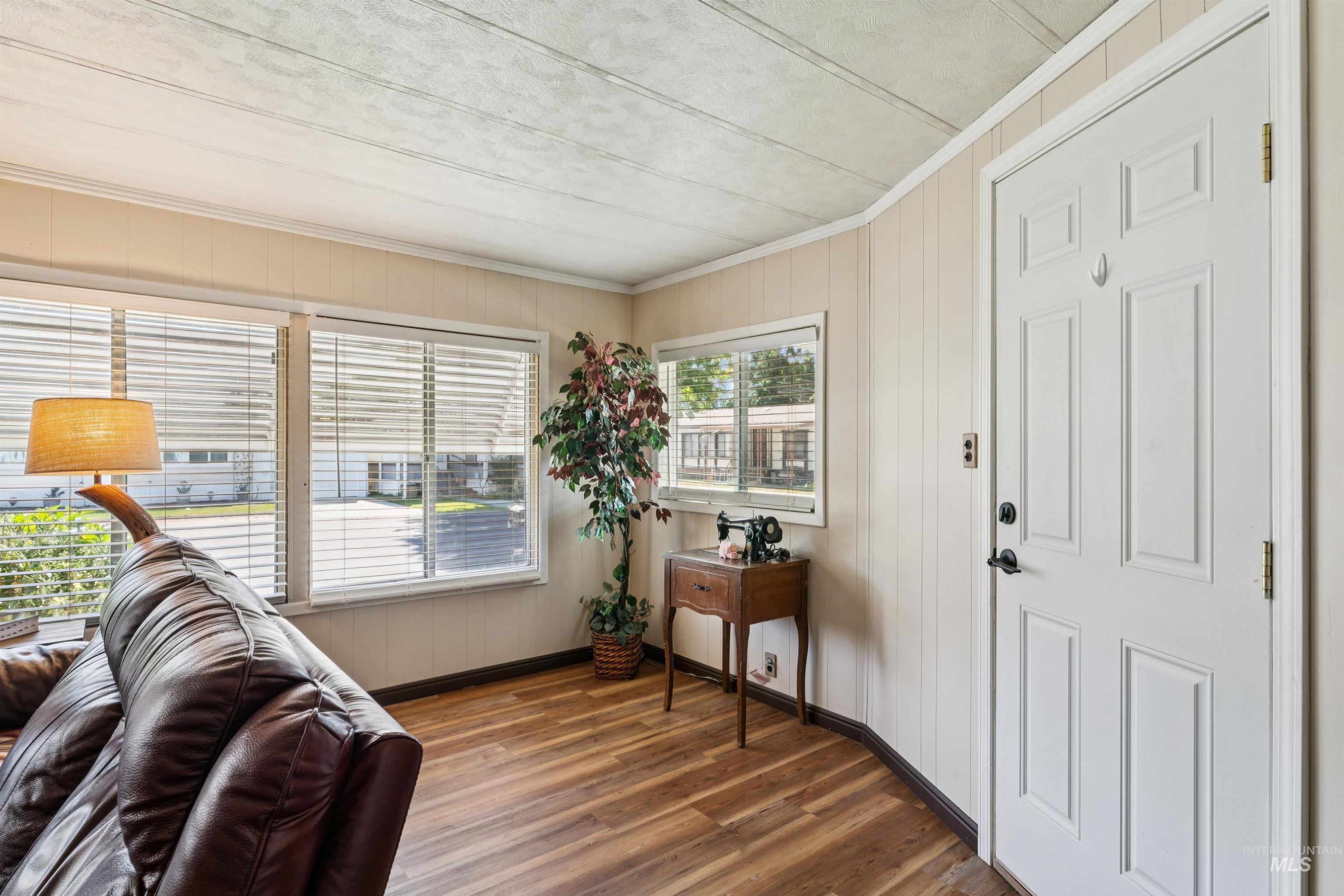140 N Rainbow Dr, Boise, Idaho 83713, 2 Bedrooms, 2 Bathrooms, Residential For Sale, Price $117,000, 98991299