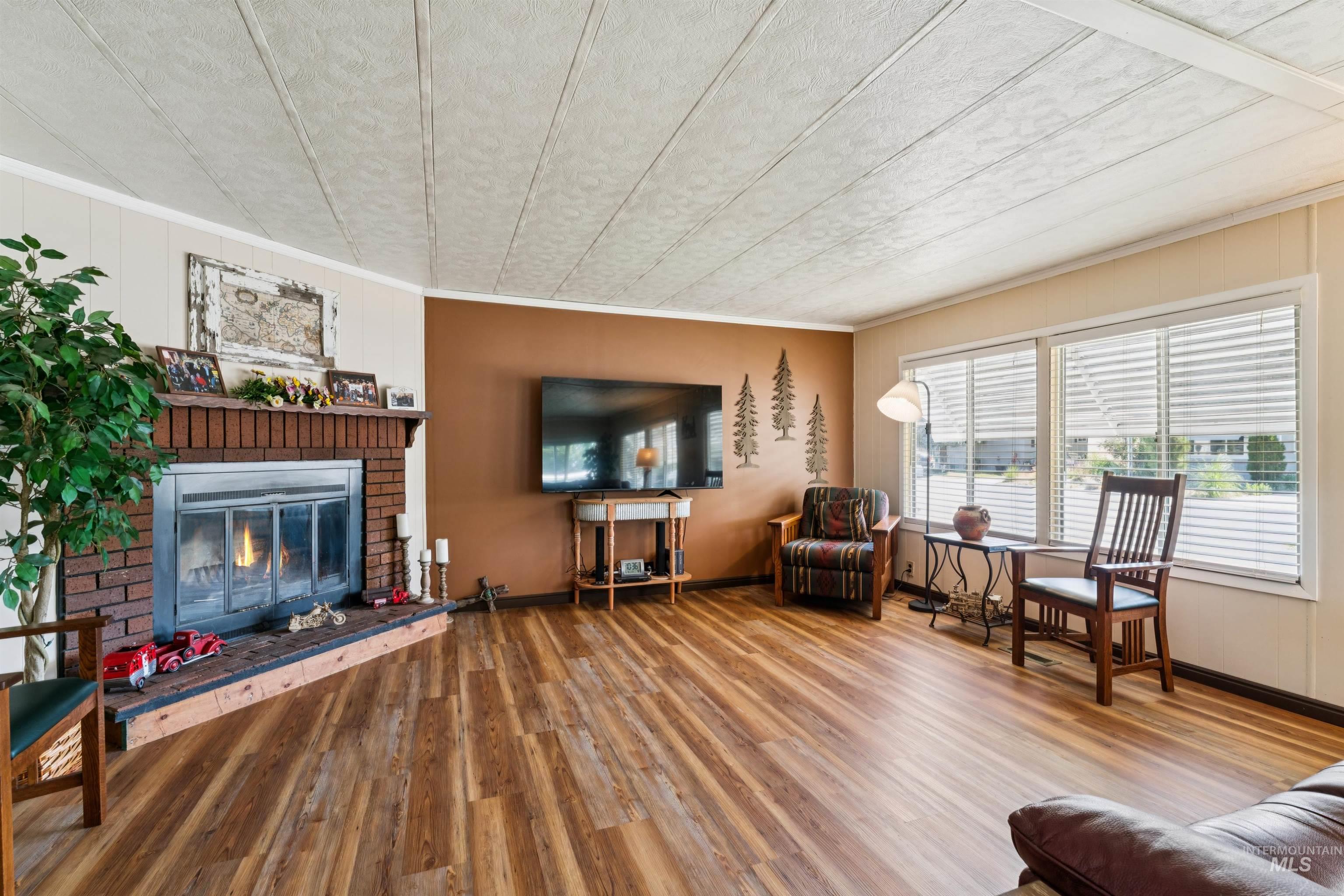 140 N Rainbow Dr, Boise, Idaho 83713, 2 Bedrooms, 2 Bathrooms, Residential For Sale, Price $117,000, 98991299