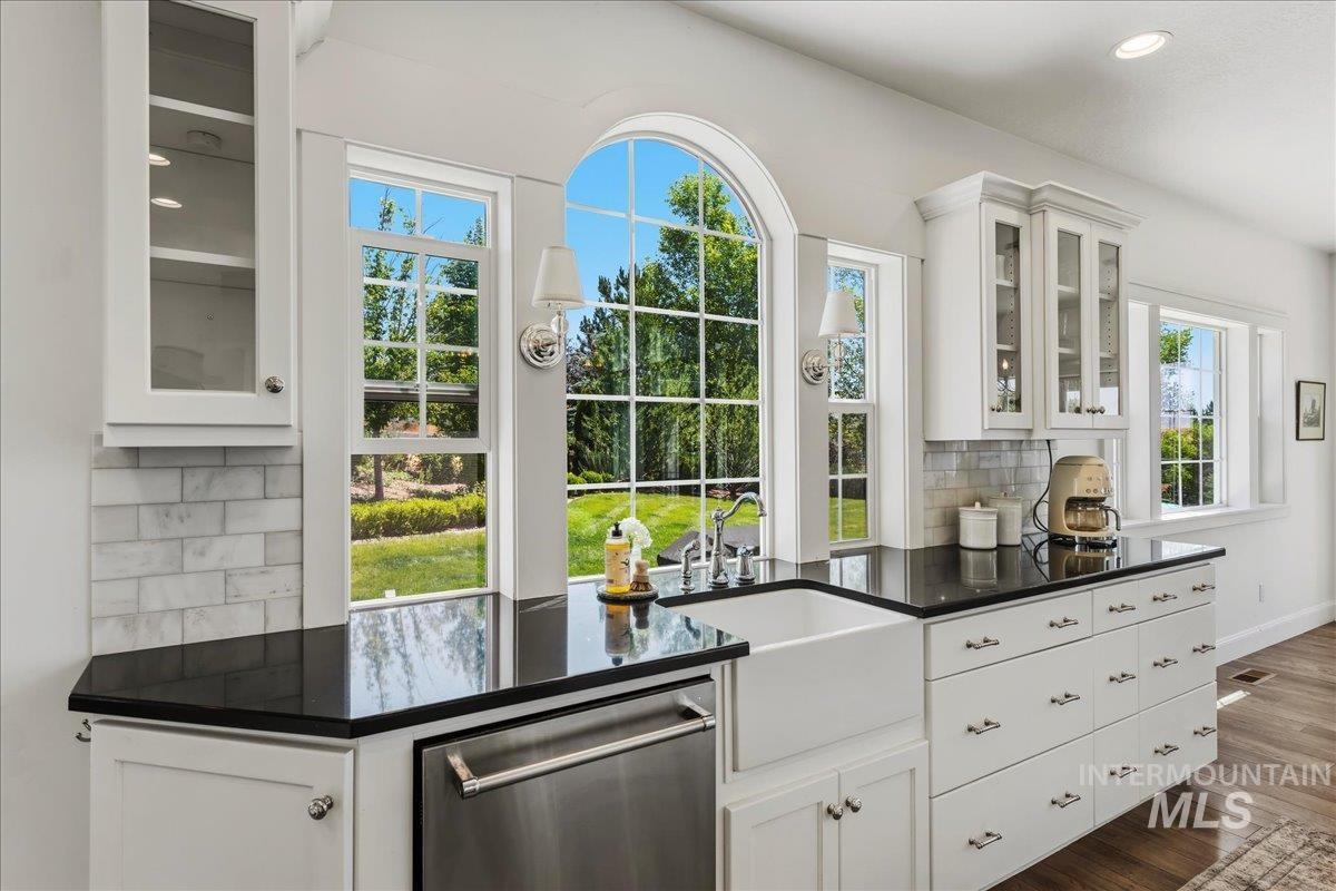 4782 N Echo Summit Way, Star, Idaho 83699, 4 Bedrooms, 3.5 Bathrooms, Residential For Sale, Price $1,250,000, 98991304