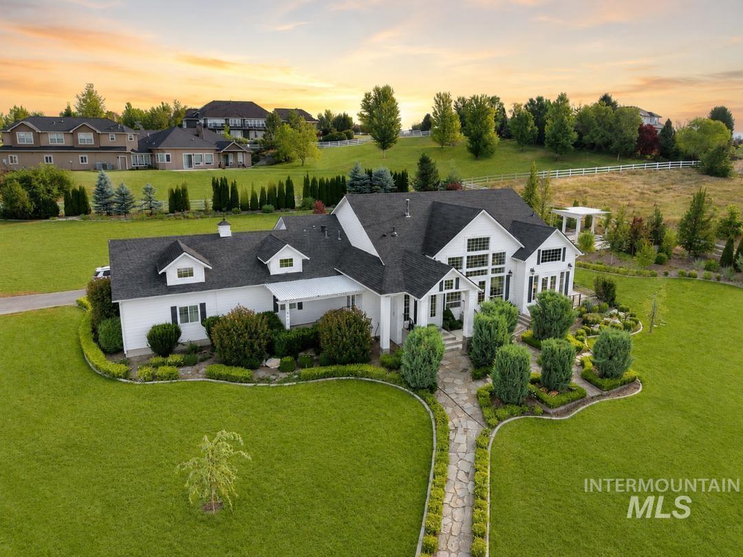 4782 N Echo Summit Way, Star, Idaho 83699, 4 Bedrooms, 3.5 Bathrooms, Residential For Sale, Price $1,125,500,MLS 98991304