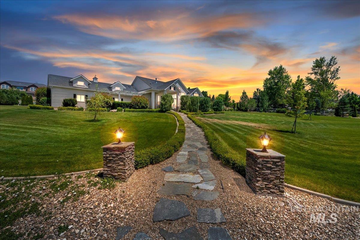 4782 N Echo Summit Way, Star, Idaho 83699, 4 Bedrooms, 3.5 Bathrooms, Residential For Sale, Price $1,125,500,MLS 98991304