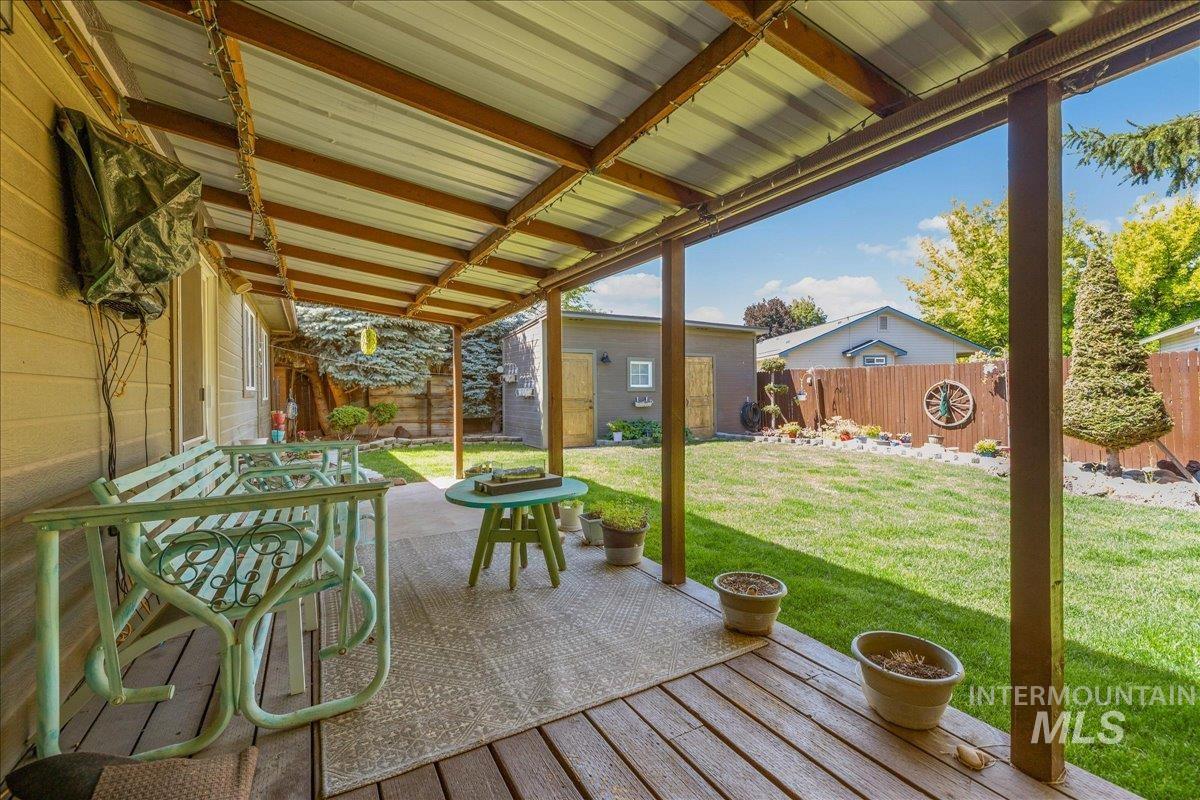 1379 N Caterpillar Ave, Kuna, Idaho 83634, 3 Bedrooms, 2 Bathrooms, Residential For Sale, Price $385,000,MLS 98991309