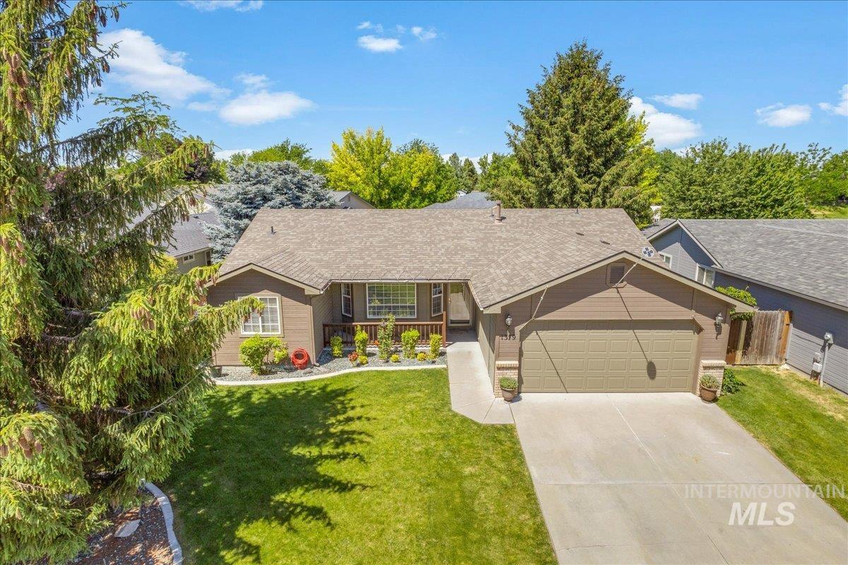 1379 N Caterpillar Ave, Kuna, Idaho 83634, 3 Bedrooms, 2 Bathrooms, Residential For Sale, Price $385,000,MLS 98991309