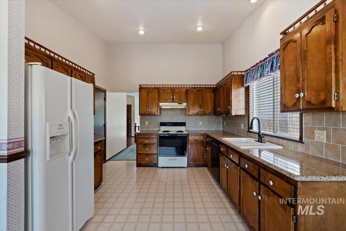5651 N Crimson Way, Boise, Idaho 83703, 4 Bedrooms, 2 Bathrooms, Residential For Sale, Price $630,000,MLS 98991311