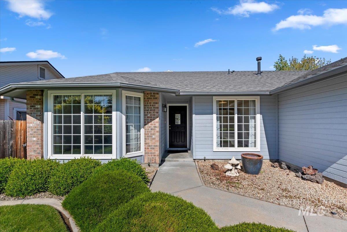5651 N Crimson Way, Boise, Idaho 83703, 4 Bedrooms, 2 Bathrooms, Residential For Sale, Price $630,000,MLS 98991311