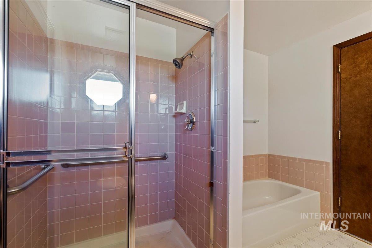 5651 N Crimson Way, Boise, Idaho 83703, 4 Bedrooms, 2 Bathrooms, Residential For Sale, Price $630,000,MLS 98991311
