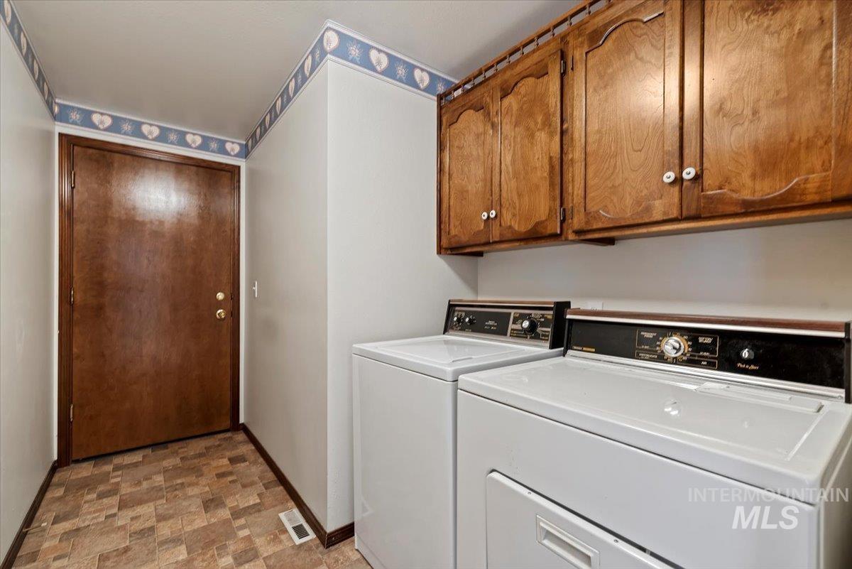 5651 N Crimson Way, Boise, Idaho 83703, 4 Bedrooms, 2 Bathrooms, Residential For Sale, Price $630,000,MLS 98991311