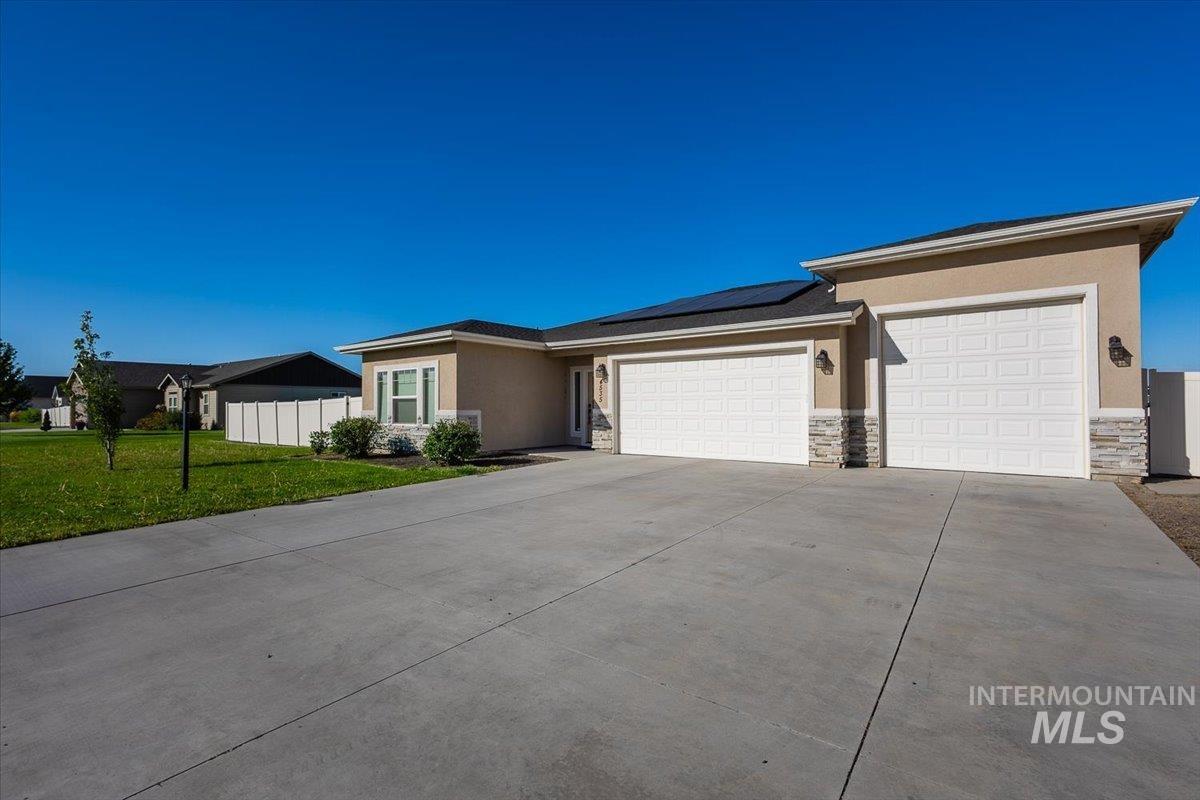 4535 Purple Sage Cir, Mountain Home, Idaho 83647, 3 Bedrooms, 2 Bathrooms, Residential For Sale, Price $599,900, 98991312