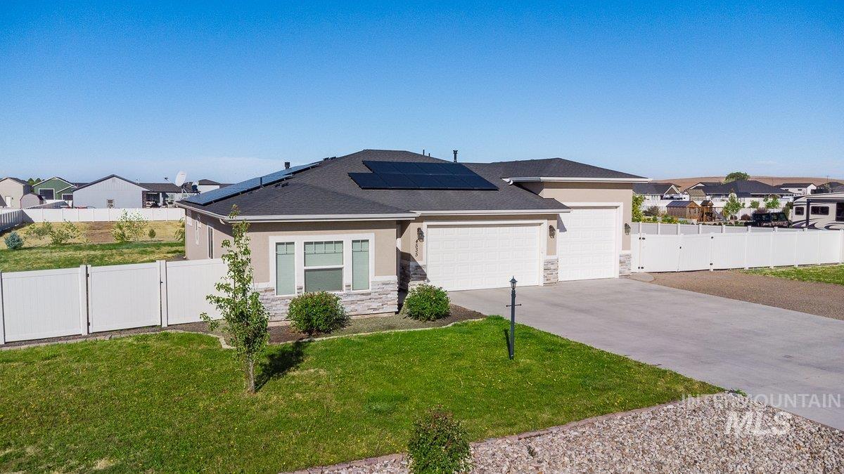4535 Purple Sage Cir, Mountain Home, Idaho 83647, 3 Bedrooms, 2 Bathrooms, Residential For Sale, Price $599,900, 98991312