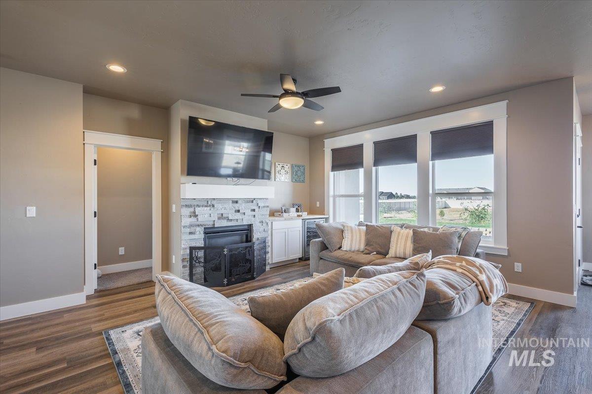 4535 Purple Sage Cir, Mountain Home, Idaho 83647, 3 Bedrooms, 2 Bathrooms, Residential For Sale, Price $599,900, 98991312