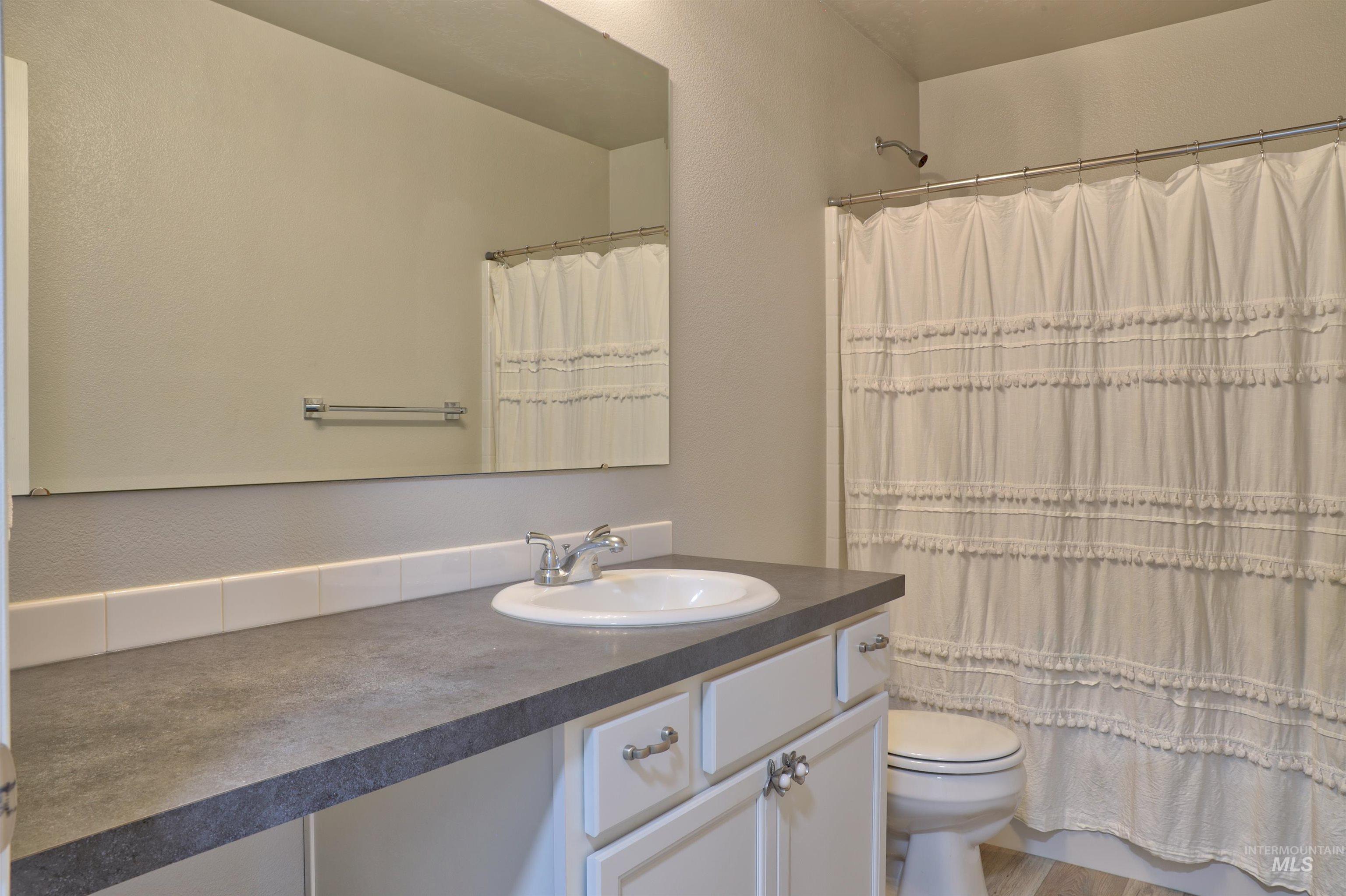19687 Nanticoke Ave, Caldwell, Idaho 83605, 3 Bedrooms, 2 Bathrooms, Residential For Sale, Price $399,000,MLS 98991314