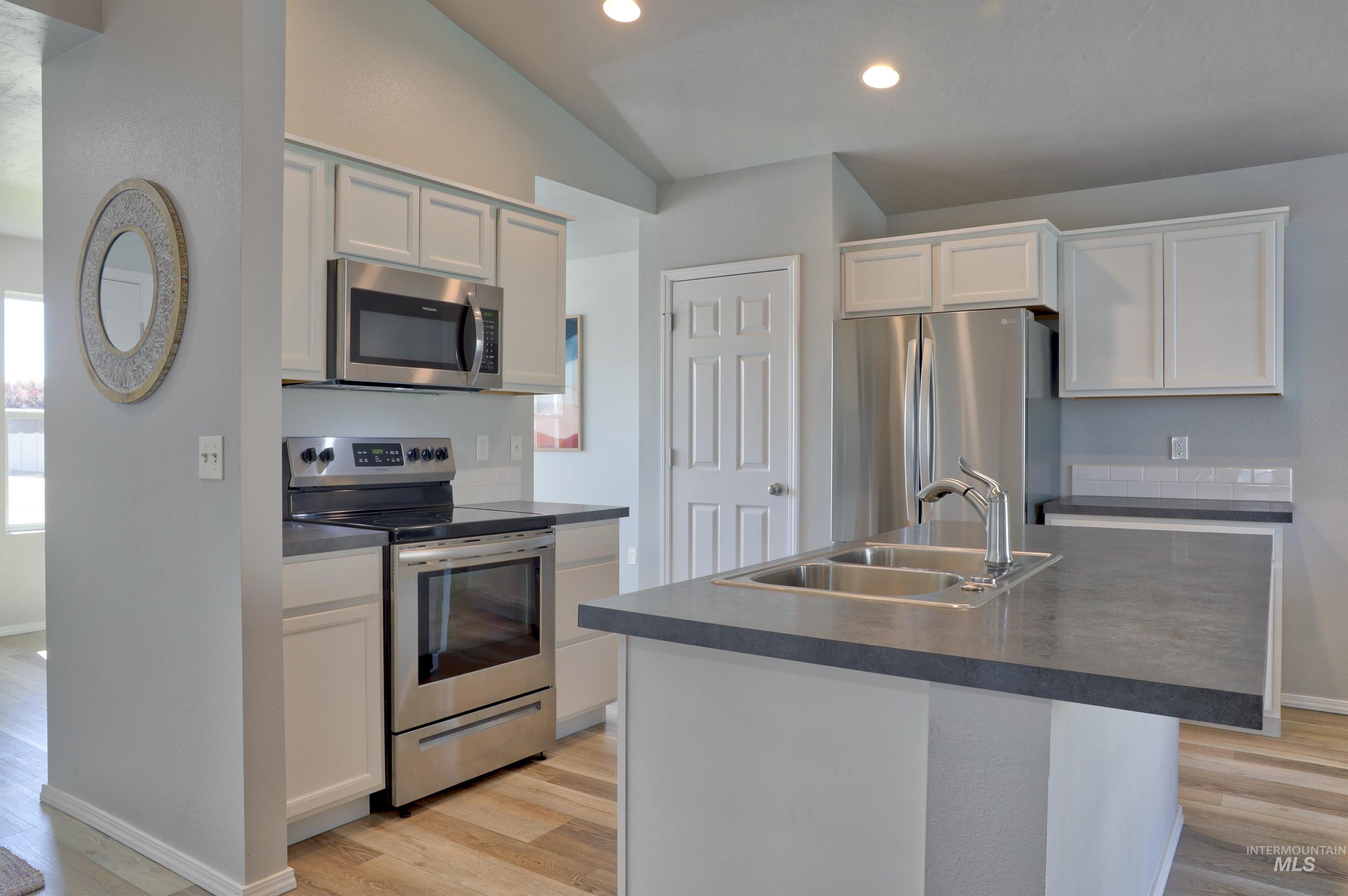19687 Nanticoke Ave, Caldwell, Idaho 83605, 3 Bedrooms, 2 Bathrooms, Residential For Sale, Price $399,000,MLS 98991314