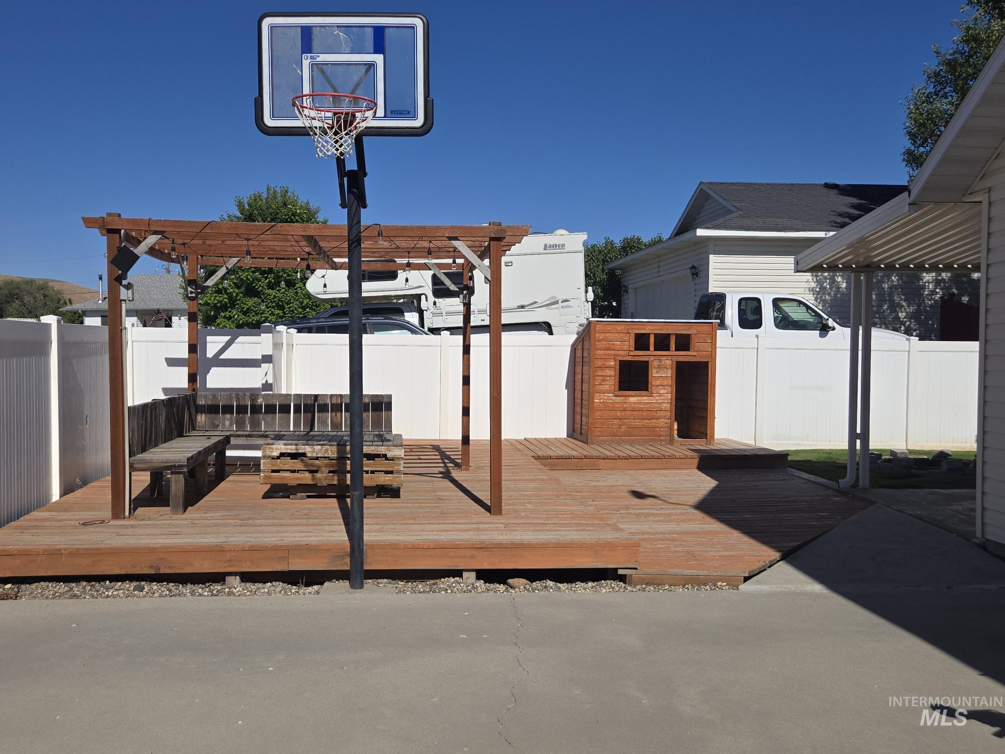 2480 W. 9th Street, Weiser, Idaho 83672, 4 Bedrooms, 2 Bathrooms, Residential For Sale, Price $380,000,MLS 98991320