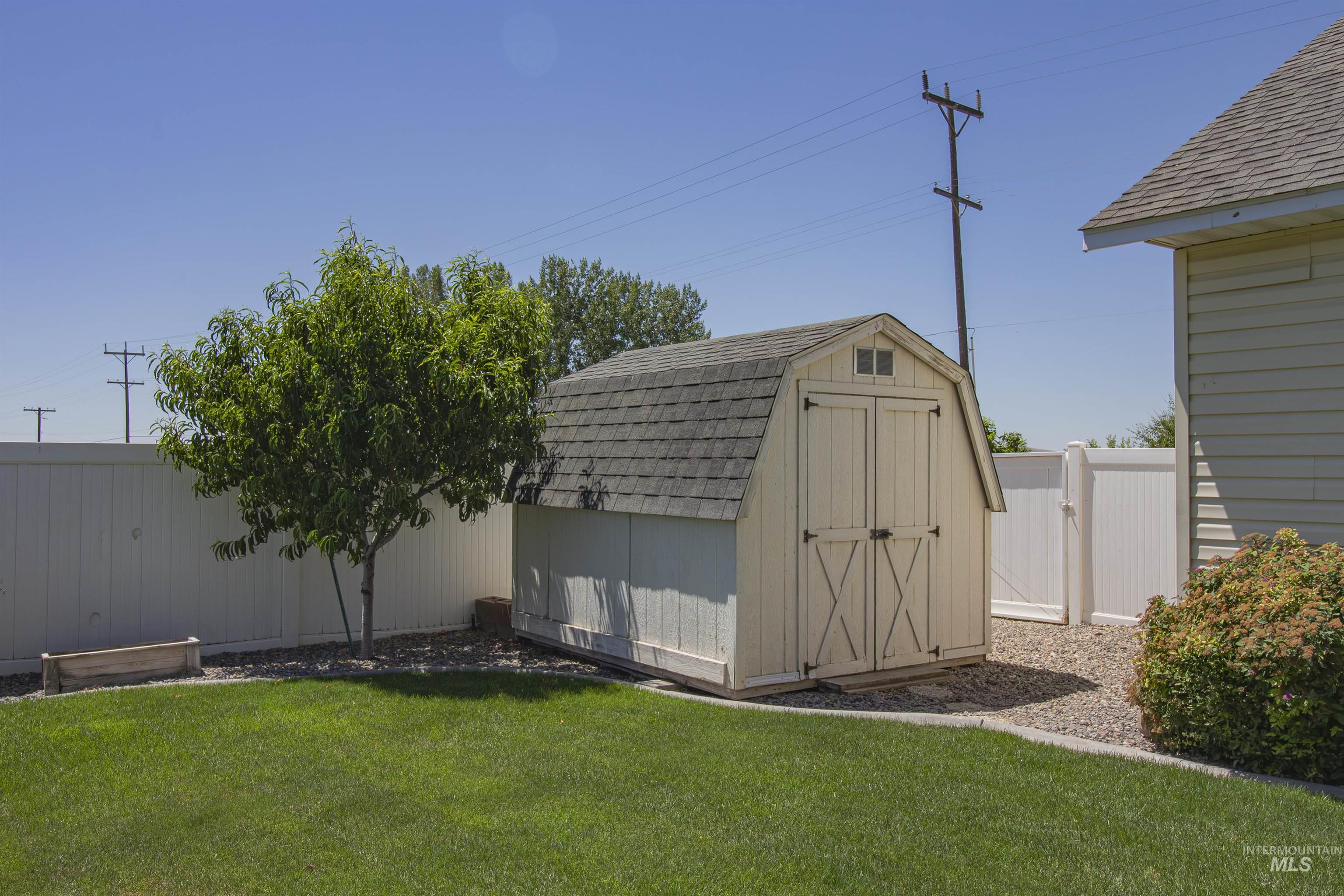 2480 W 9th Street, Weiser, Idaho 83672, 4 Bedrooms, 2 Bathrooms, Residential For Sale, Price $380,000, 98991320