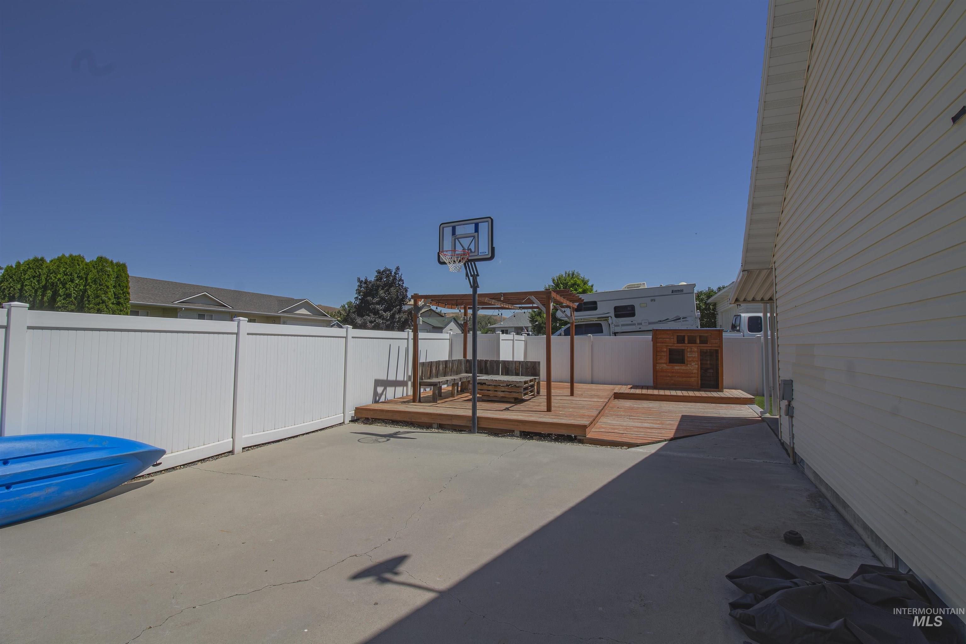 2480 W 9th Street, Weiser, Idaho 83672, 4 Bedrooms, 2 Bathrooms, Residential For Sale, Price $380,000, 98991320