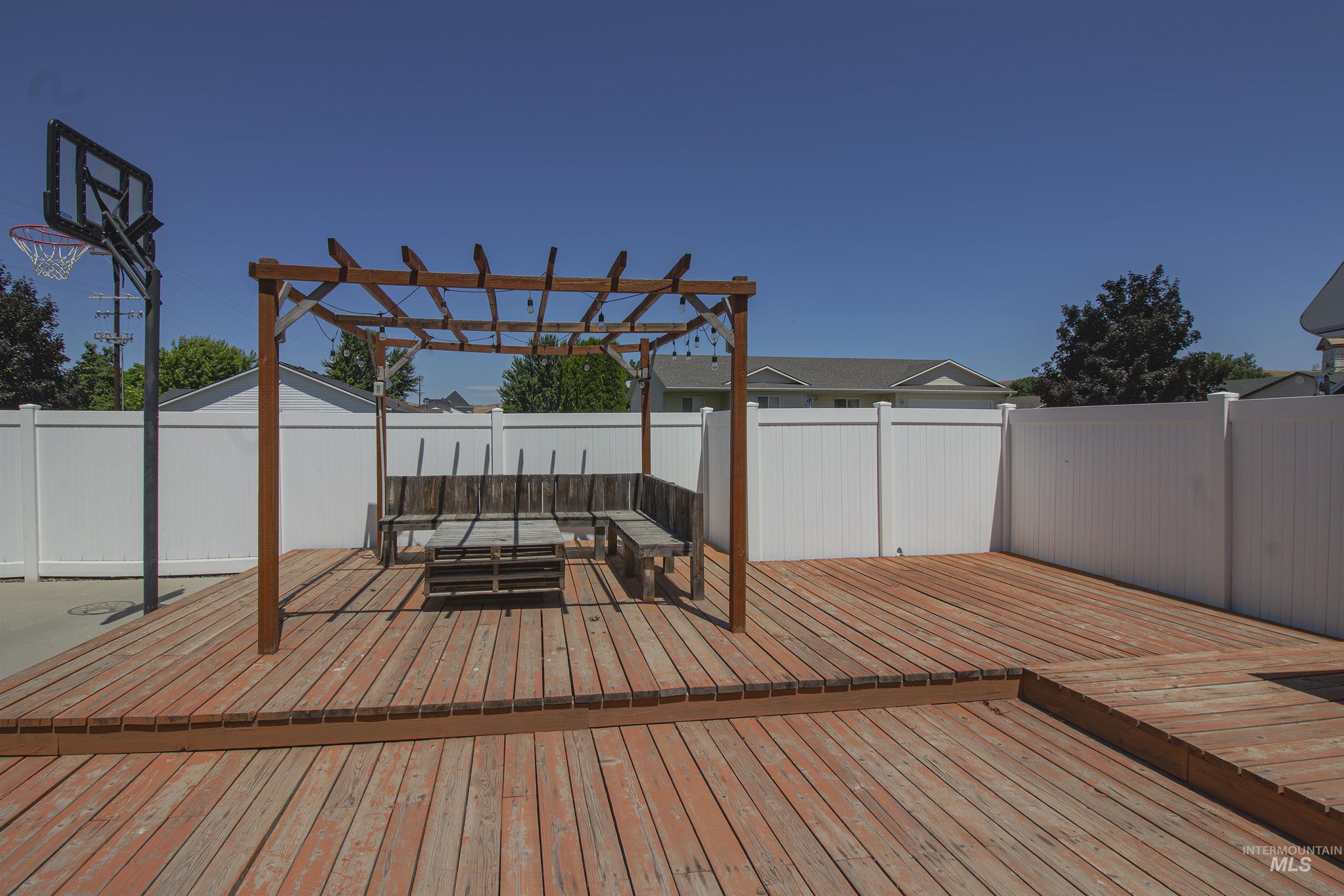 2480 W 9th Street, Weiser, Idaho 83672, 4 Bedrooms, 2 Bathrooms, Residential For Sale, Price $380,000, 98991320