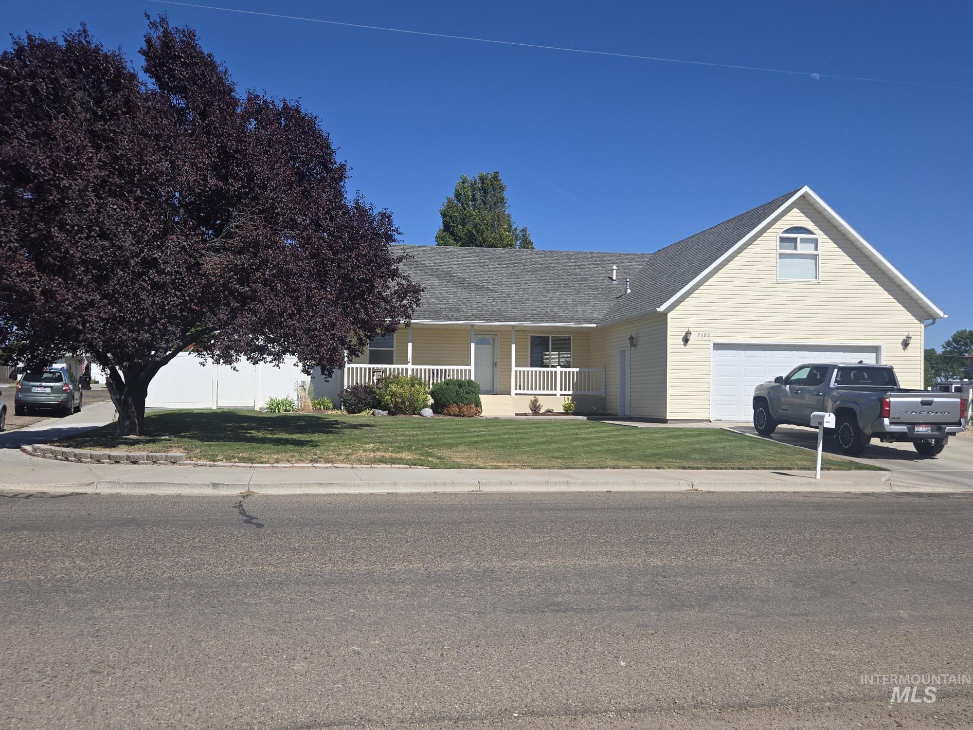 2480 W. 9th Street, Weiser, Idaho 83672, 4 Bedrooms, 2 Bathrooms, Residential For Sale, Price $380,000,MLS 98991320