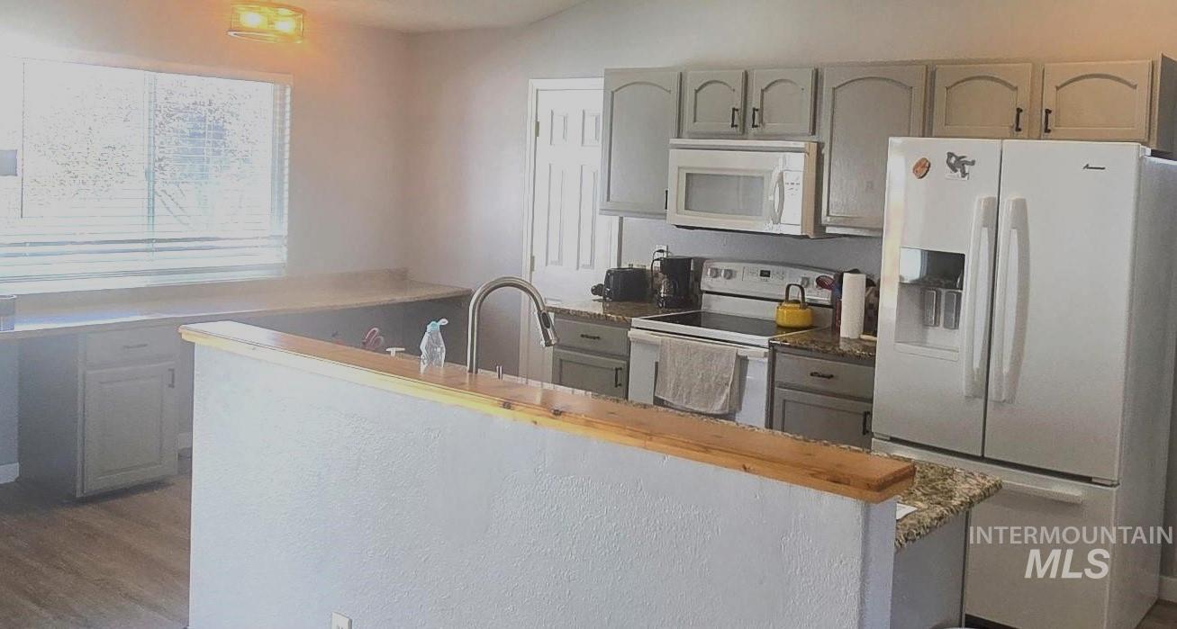 2480 W. 9th Street, Weiser, Idaho 83672, 4 Bedrooms, 2 Bathrooms, Residential For Sale, Price $380,000,MLS 98991320