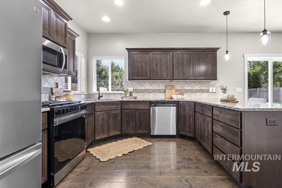4688 N Park Crossing, Meridian, Idaho 83646, 4 Bedrooms, 2.5 Bathrooms, Residential For Sale, Price $539,950,MLS 98991321