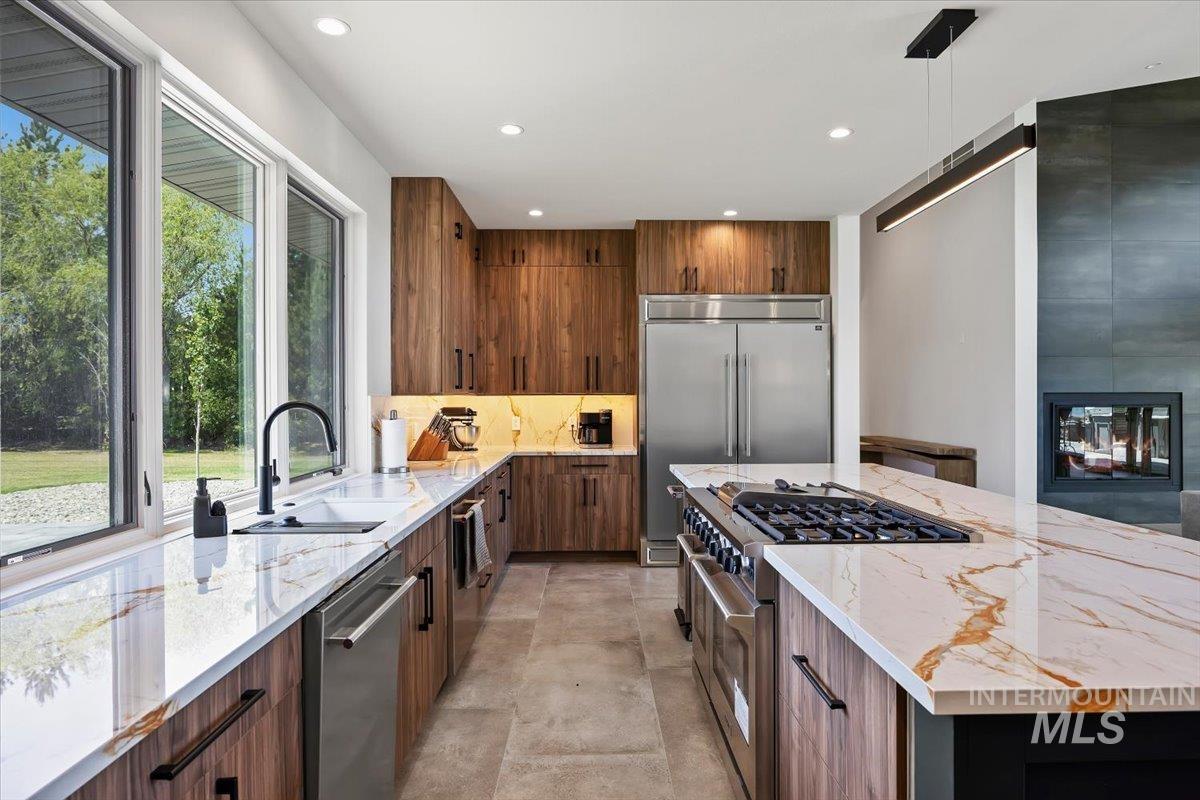 952 E 5204 N, Hagerman, Idaho 83332, 4 Bedrooms, 4.5 Bathrooms, Residential For Sale, Price $2,200,000, 98991323